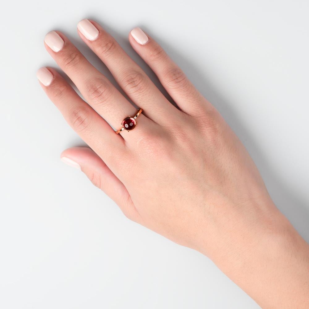 The story of Lady Chatterley still makes modern women blush and hearts race. This is the passion which surrounds this strawberry tourmaline 3.35 carats set in the warmth of 18-karat rose gold embraced by white diamonds 0.07 carats.

With a nod to a