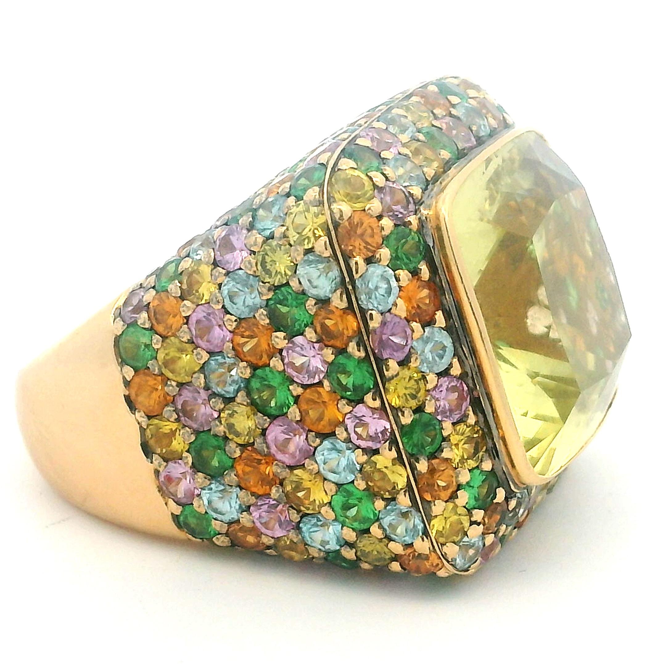 Zorad 1980er Jahre Italienisch 18K Gold 15,64 Karat Citrin & 15 Karat Multi-Color Saphir Ring (Modernistisch) im Angebot