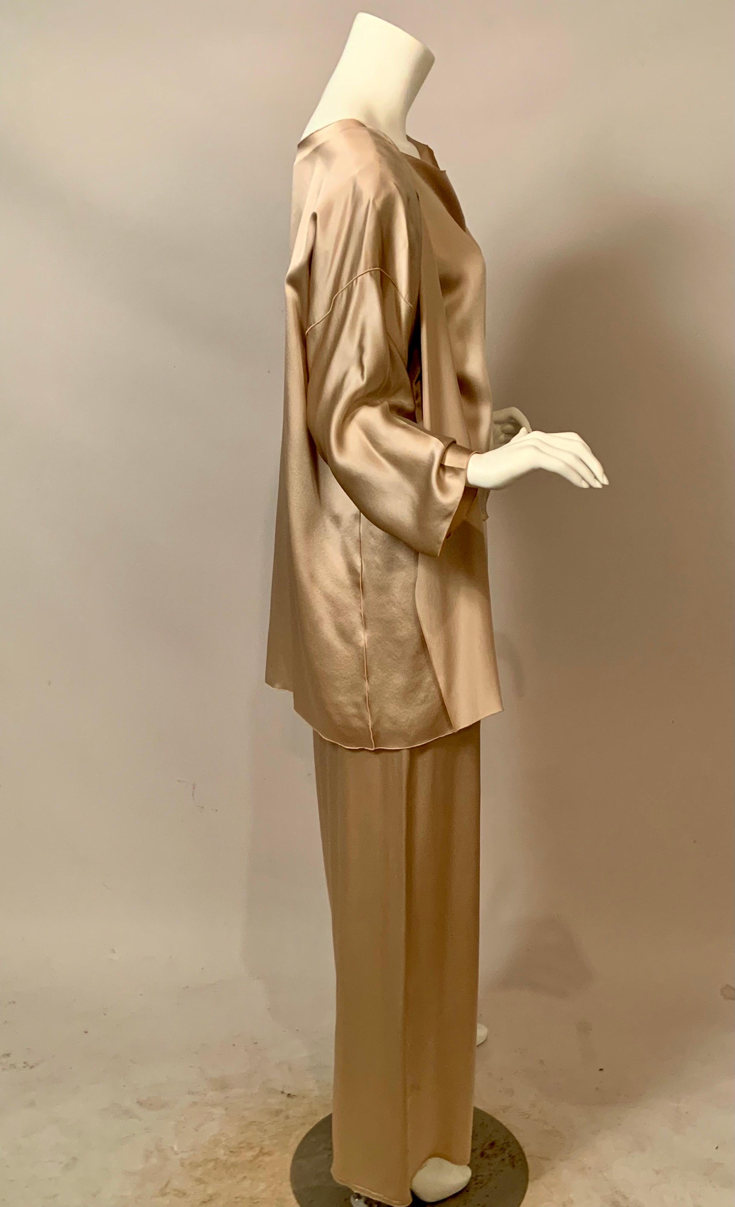 Zoran Conjunto de noche de tres piezas en charmeuse de seda color champán en venta 2