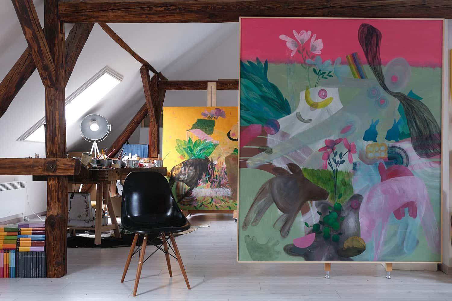 Haben Puppen Emotionen? (#1) von Zoran Šimunović - Großes buntes Gemälde, rosa im Angebot 1