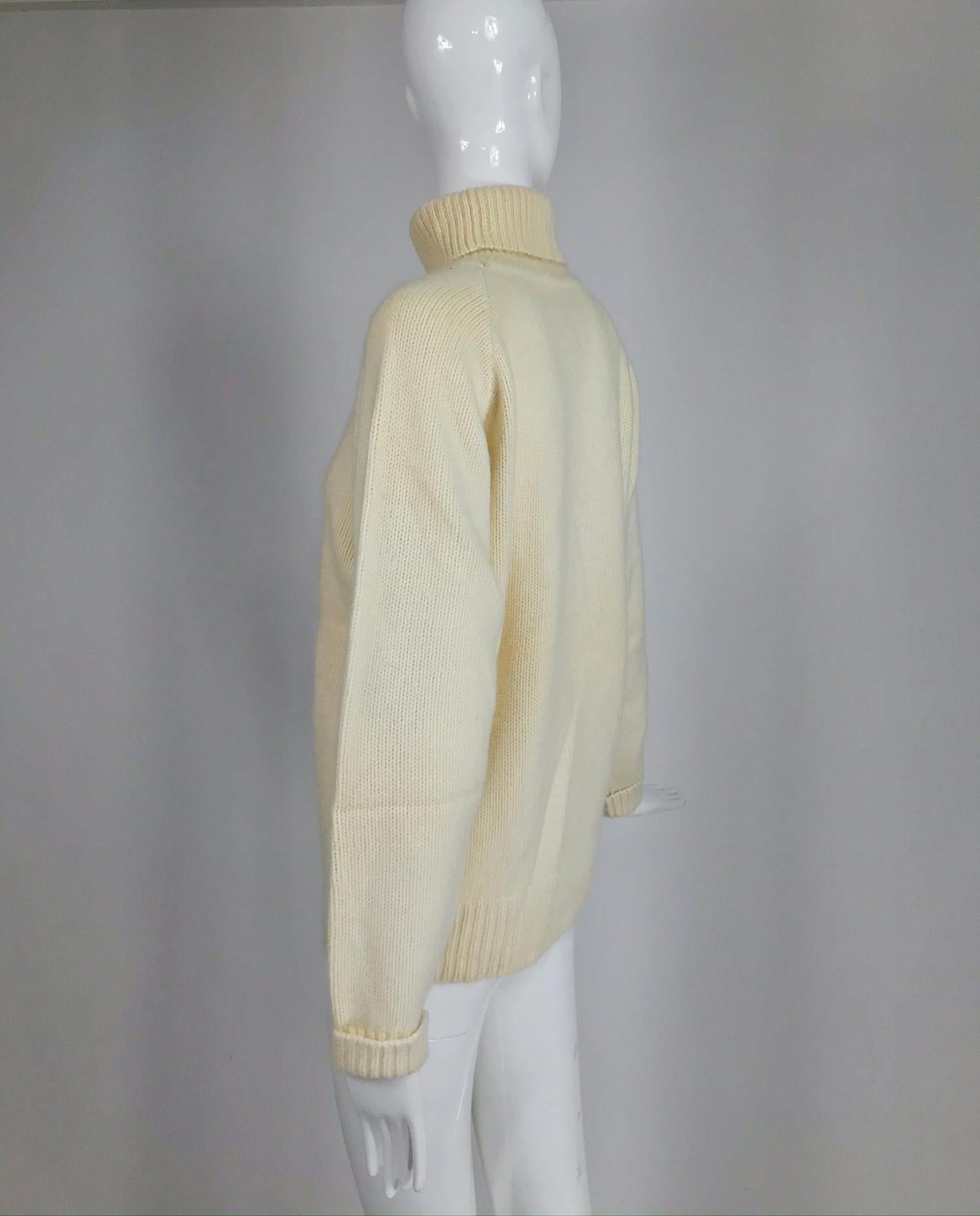 Women's Zoran Off White Chunky Cashmere Turtleneck Sweater 1990s