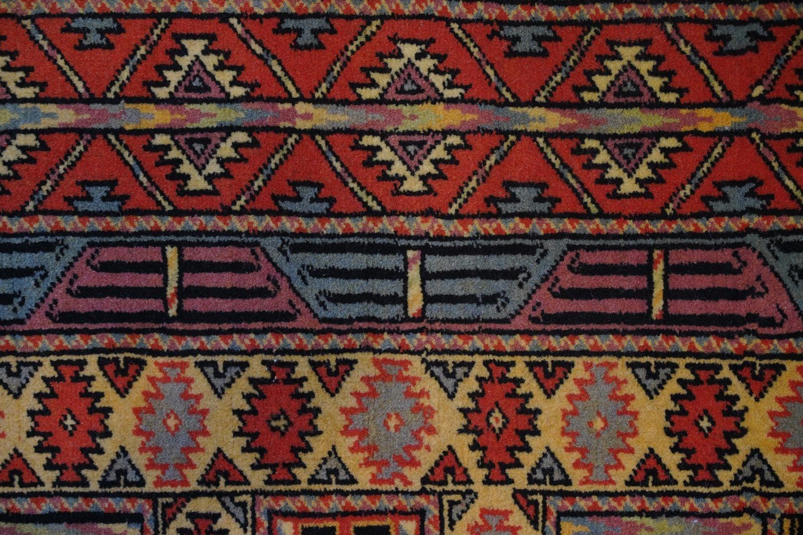 XX secolo Zoroastriano Mid Century Antiques in vendita