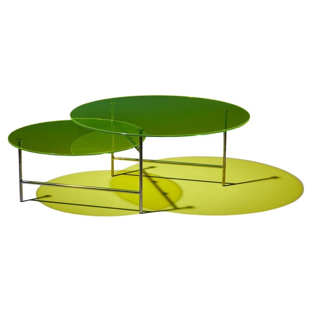 Table basse Zorro avec plateau en verre jaune et pieds en acier poli par La Chance