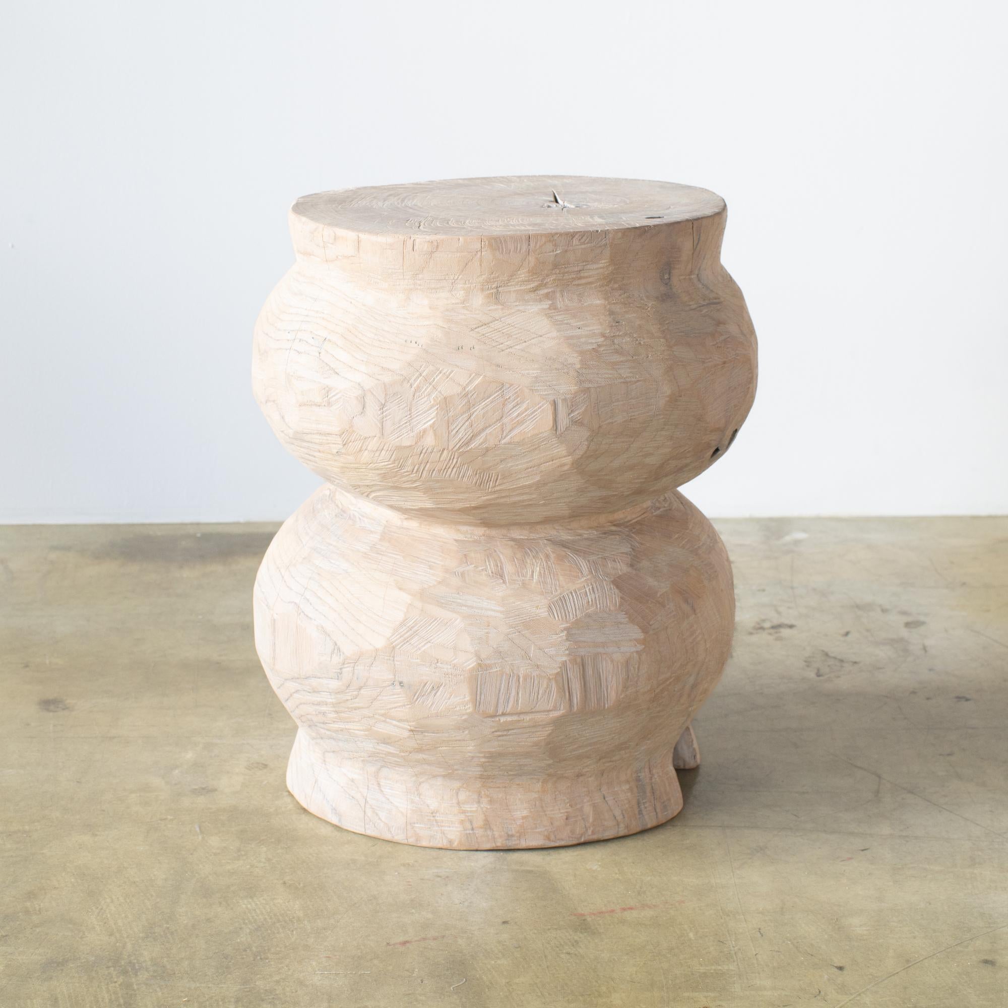 Sculpté à la main Zougei Sculptural Side Table Stool pale tone 1 tribal style en vente
