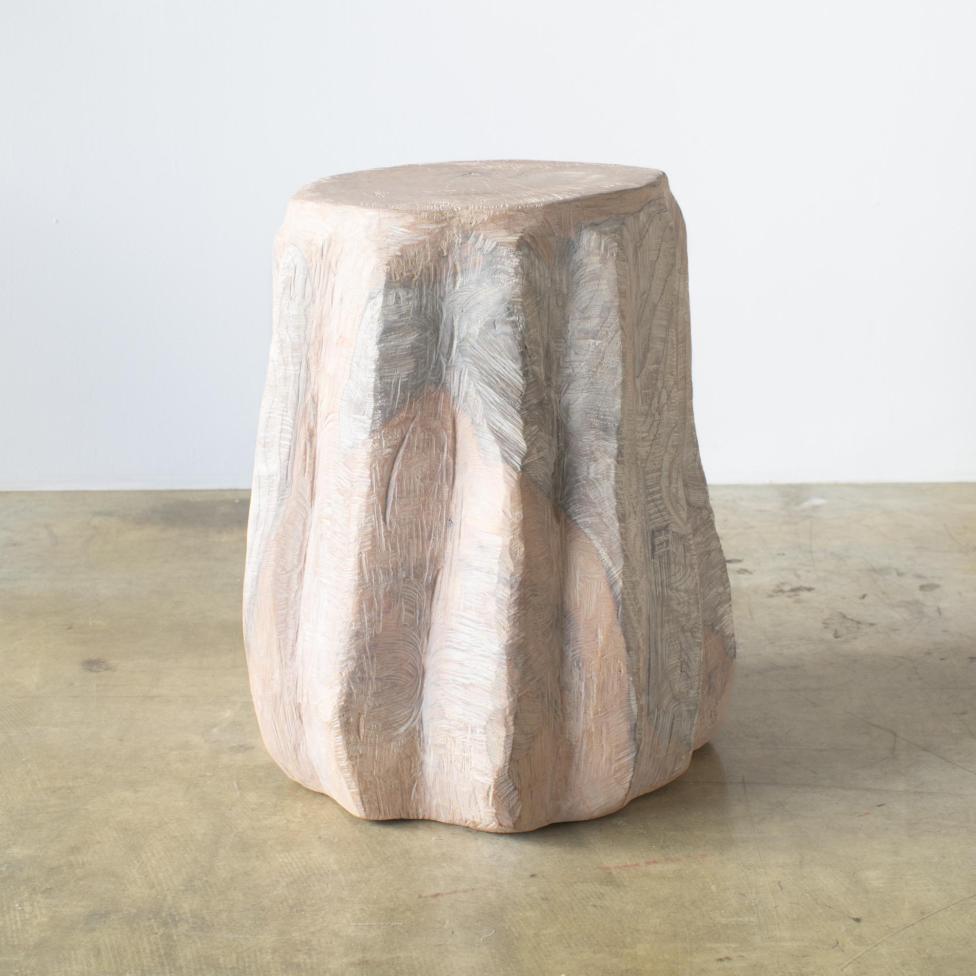 Sculpté à la main Zougei Sculptural Side Table Stool pale tone 2 tribal style en vente