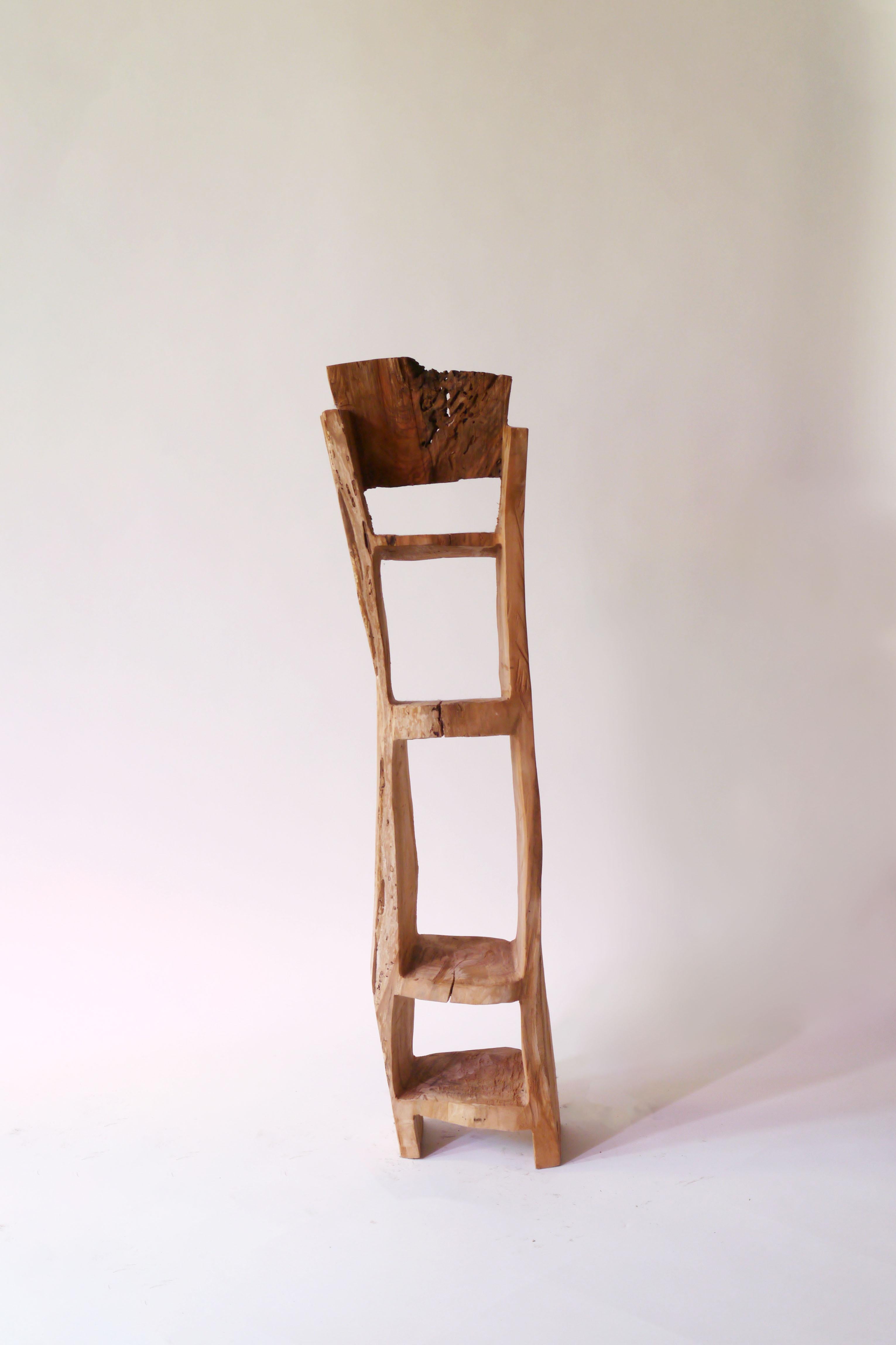 Nome: Mr.Tower
Sgabello scultoreo di Zougei, mobili intagliati
Materiale: Ciliegio
Quest'opera viene ricavata da tronchi con alcuni tipi di motoseghe.
La maggior parte dei legni utilizzati per le opere di Nishimura non hanno alcuna utilità, sono