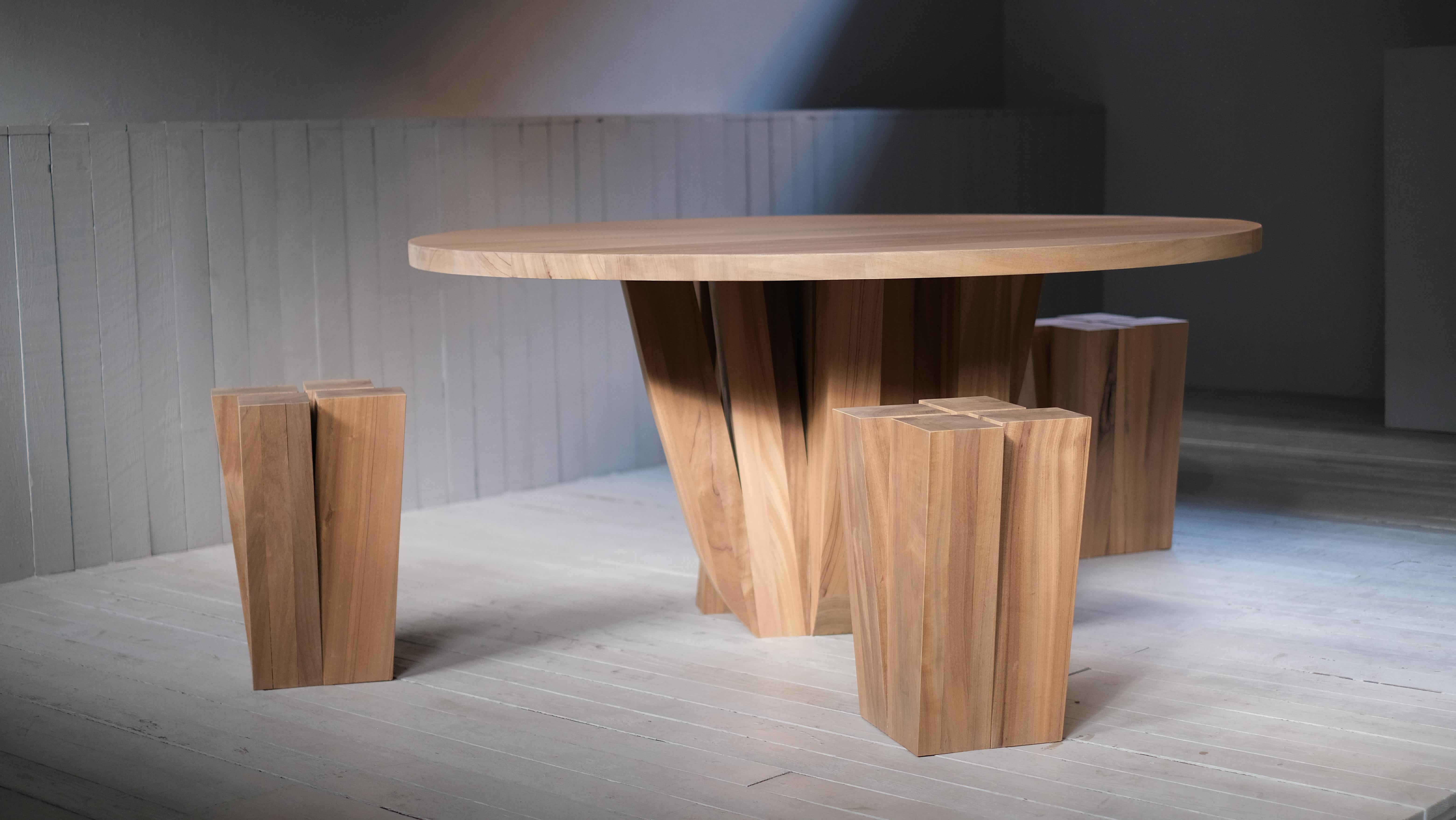 Natural African Walnut Round Table with Rectangular Beam Base by Arno Declercq For Sale 4