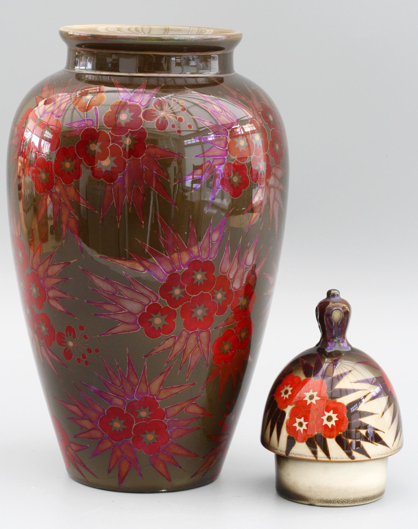 Zsolnay Vase à couvercle Art Déco de Pecs émaillé à l'éosine lustrée et décoré de fleurs 6