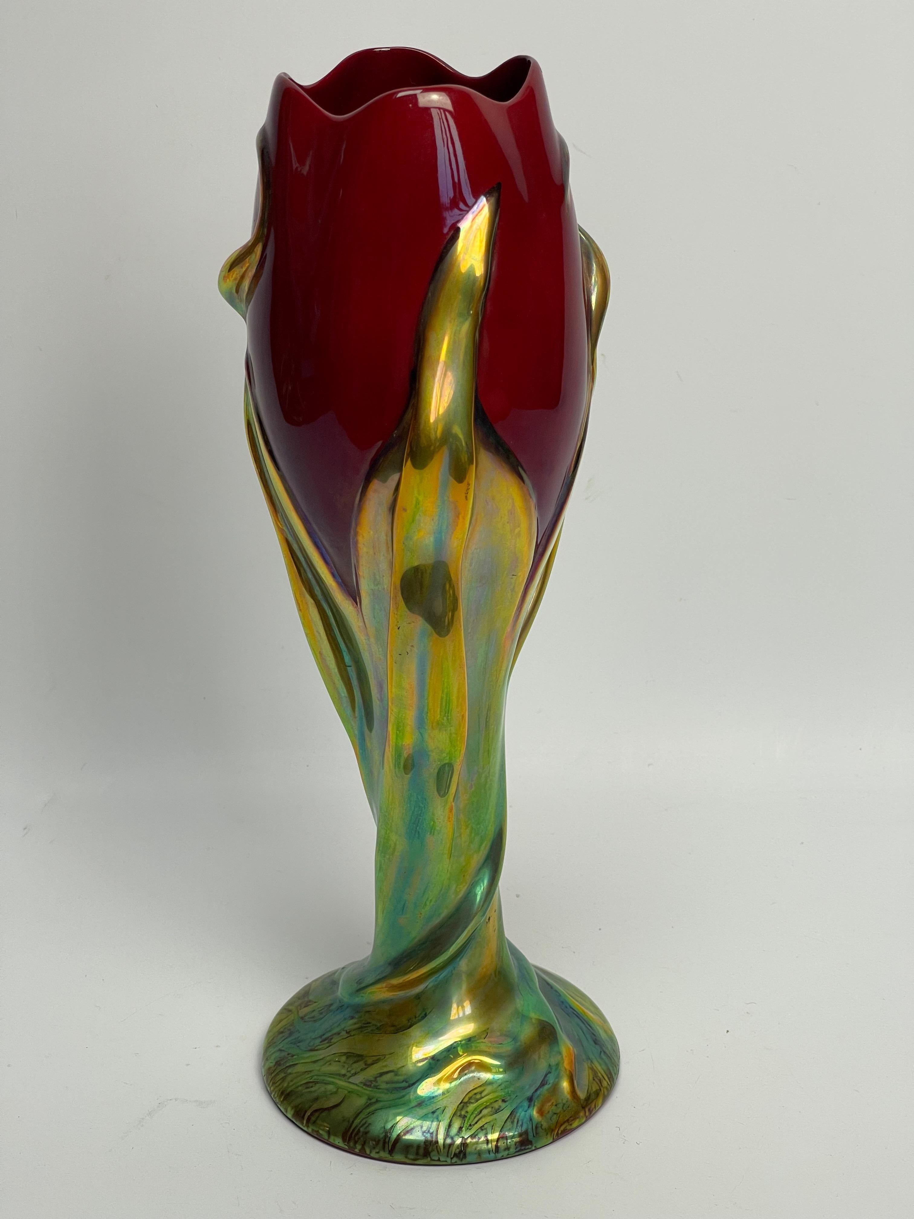 Art nouveau Zsolnay Pecs Art Nouveau Vase métallique en éosine en vente