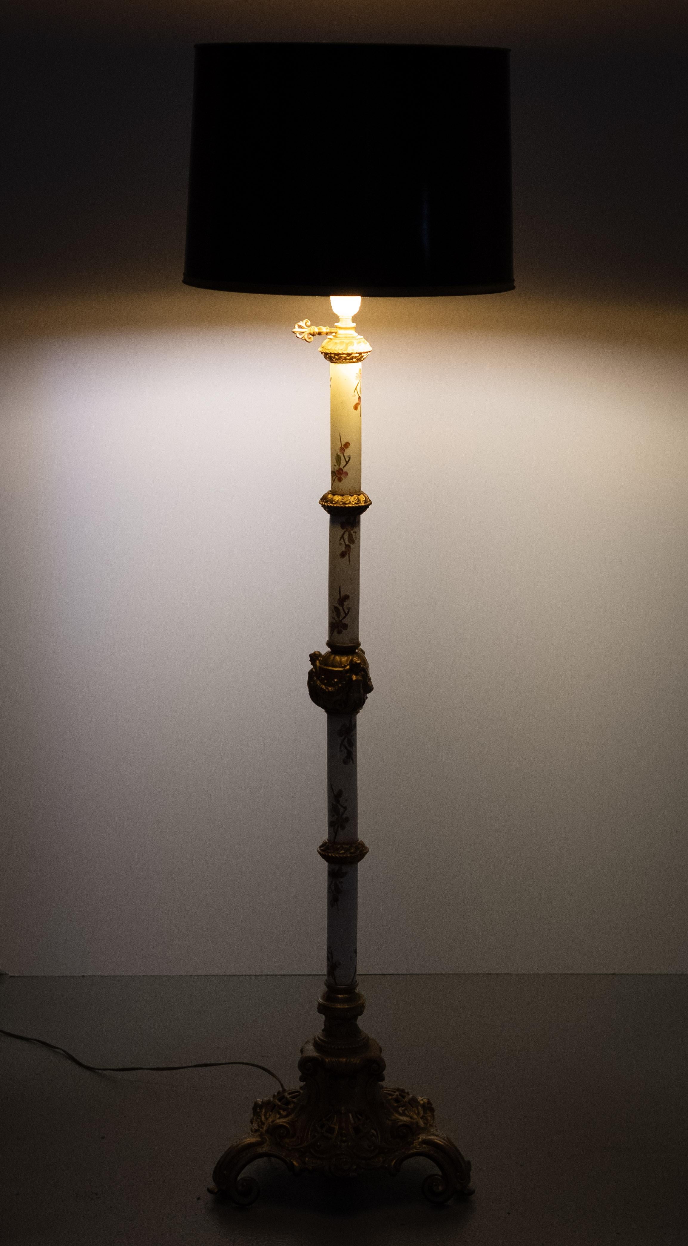 Lampada da terra in porcellana Zsolnay in metallo dorato  1870 ungherese in vendita 1