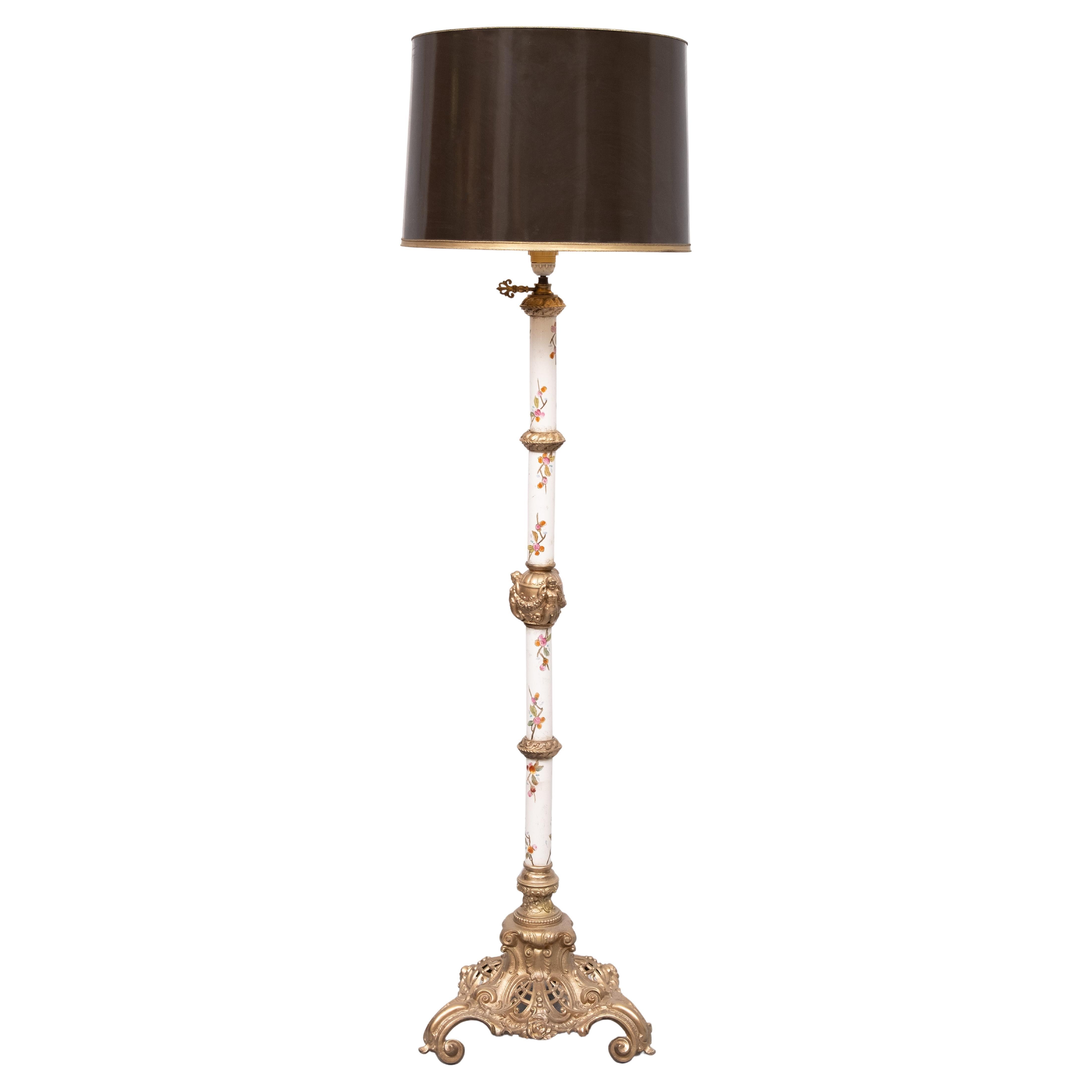 Lampada da terra in porcellana Zsolnay in metallo dorato  1870 ungherese in vendita