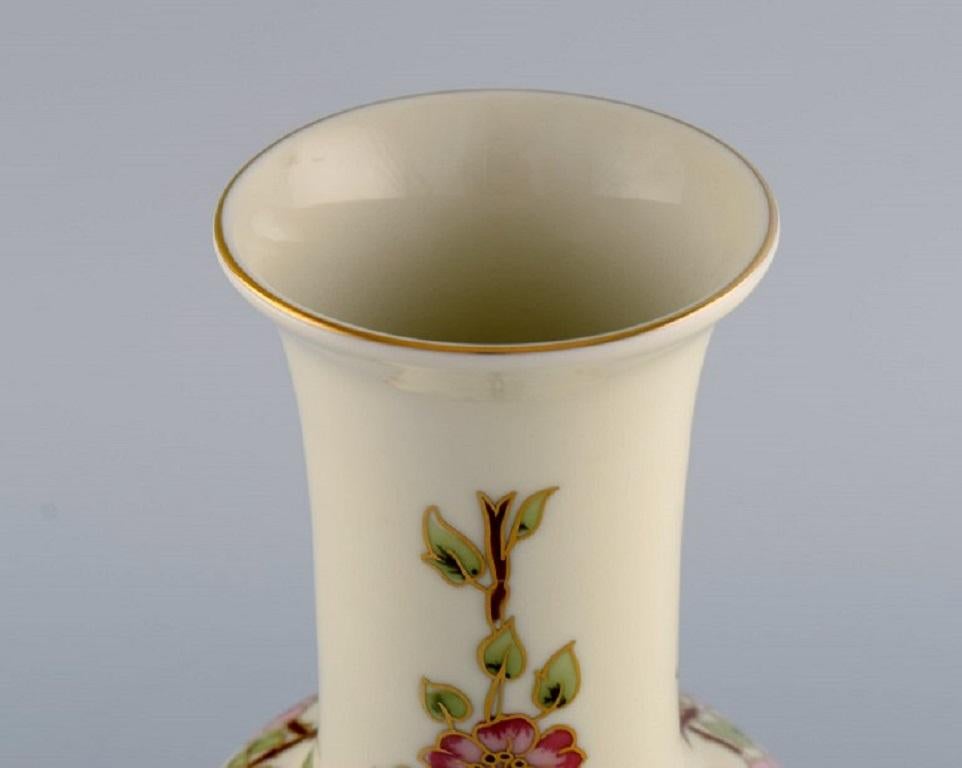20th Century Zsolnay Vase in Cream-Coloured Porcelain with Hand-Painted Flowers For Sale