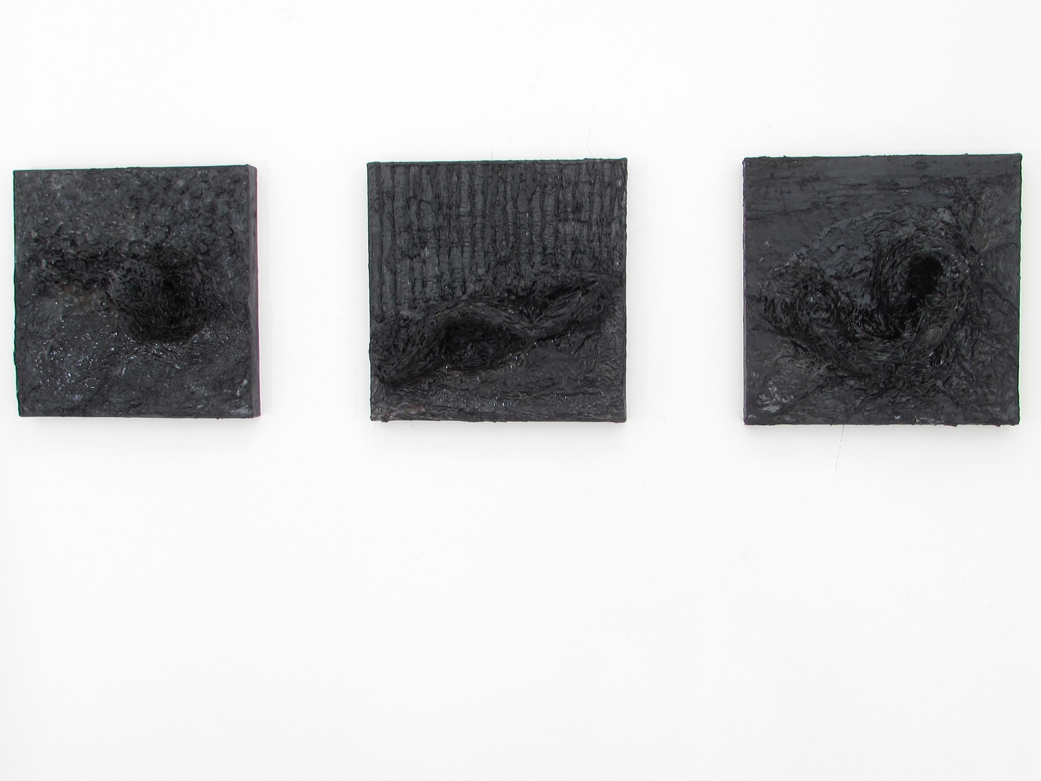 Untitled 03, 2015 - 2016
Mixed technique: black silicone, oil paint, wire structure on canvas
(Signed on reverse)
15.74 H x 15.74 W in
40 H x 40 W cm

Zsolt Berszán’s work speaks of repulsion and fascination and at the same time speaks about shapes