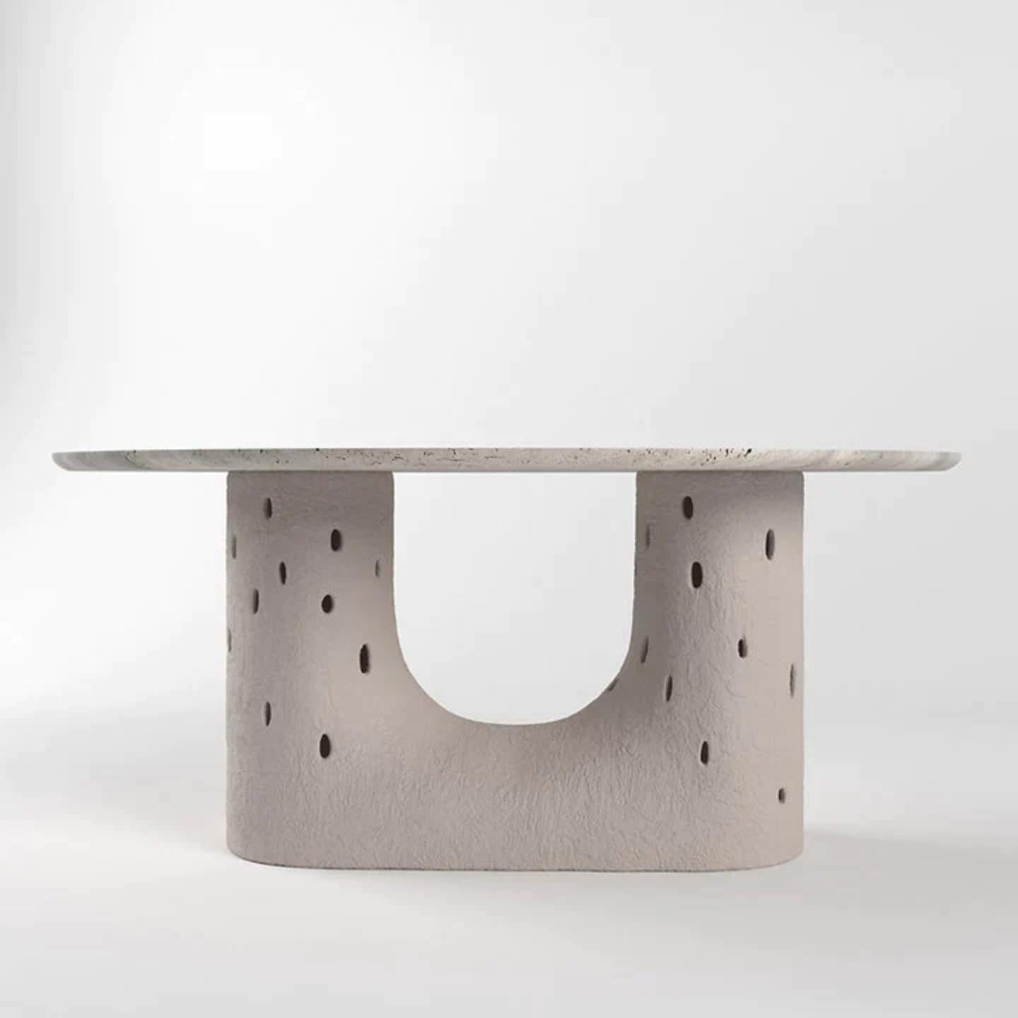 Postmoderne Table ovale Ztista par Faina en vente