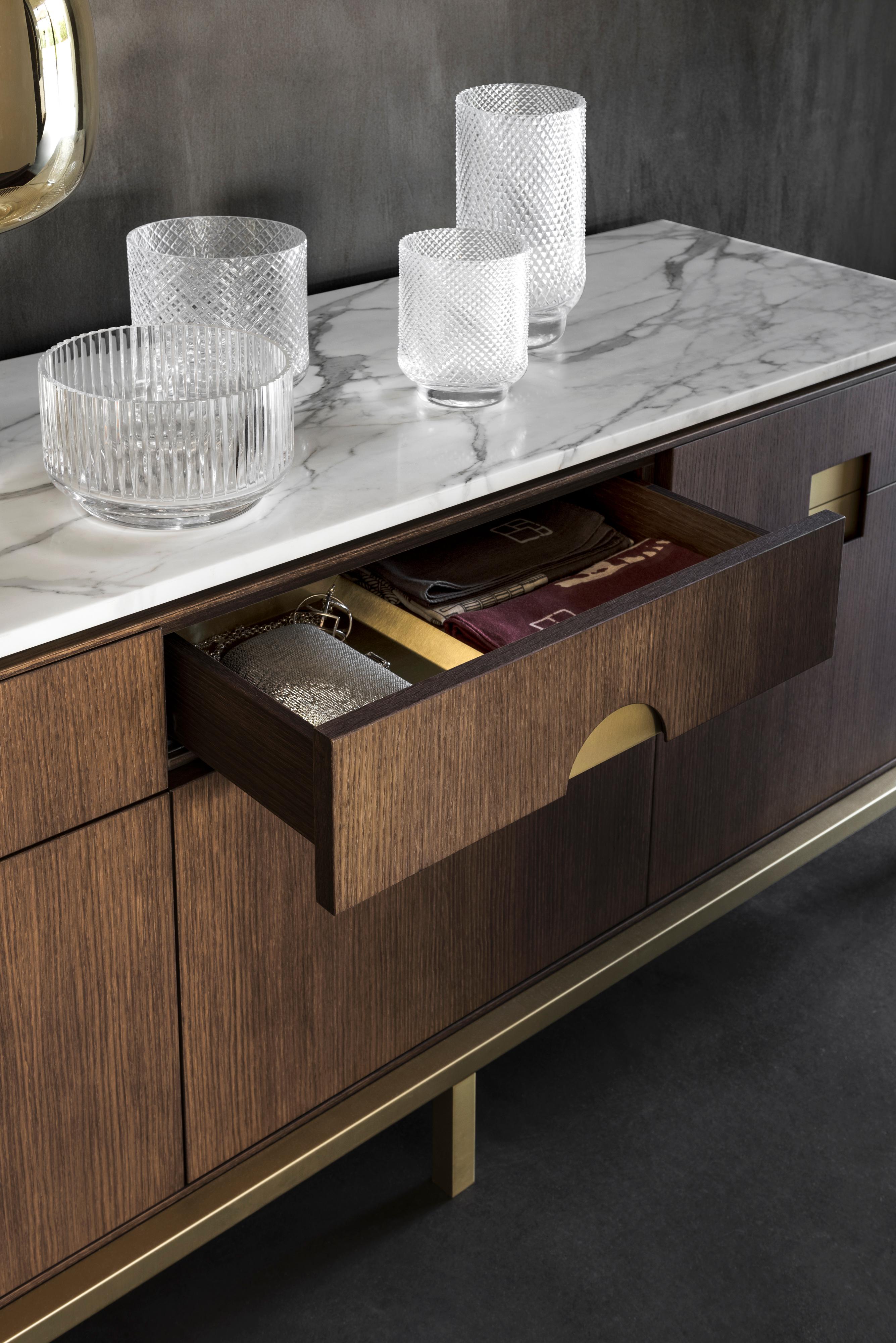 Zuan Dining Cabinet with Satin Brass Legs & Calacatta Marble by Paolo Rizzatto For Sale 3