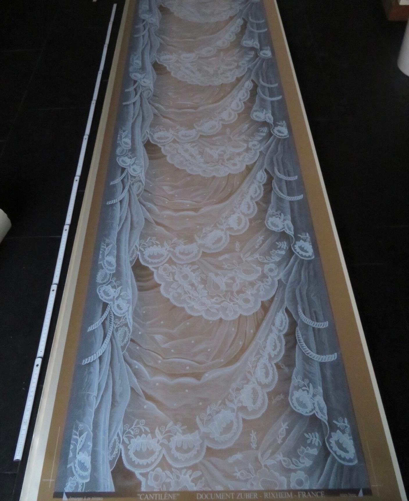 Zuber Tulle I Cantilene Color #12 Handdrucktapete, Trompe L'Oeile, Frankreich (20. Jahrhundert) im Angebot