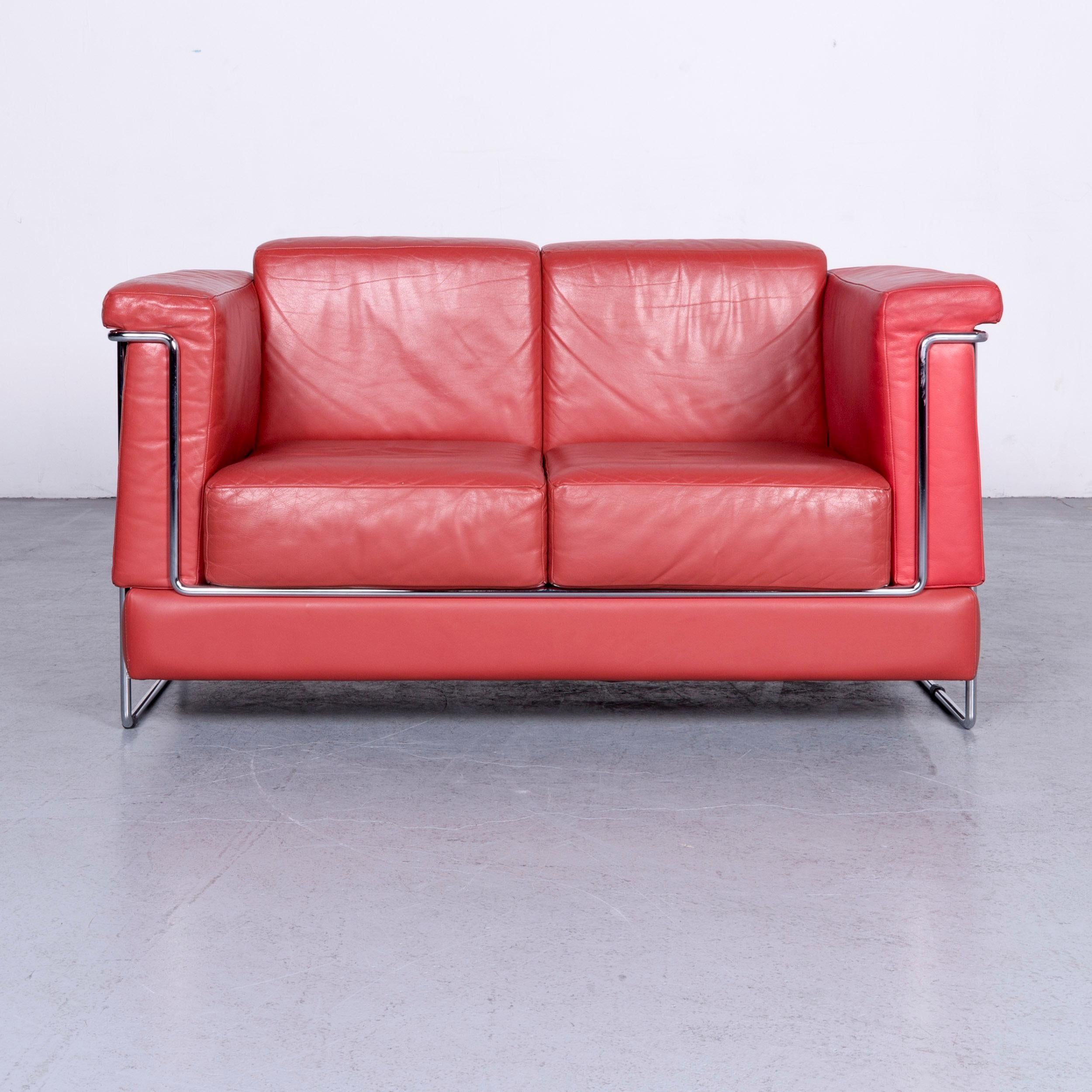 We bring to you a Züco Carat designer leather sofa set red two-seat couch.