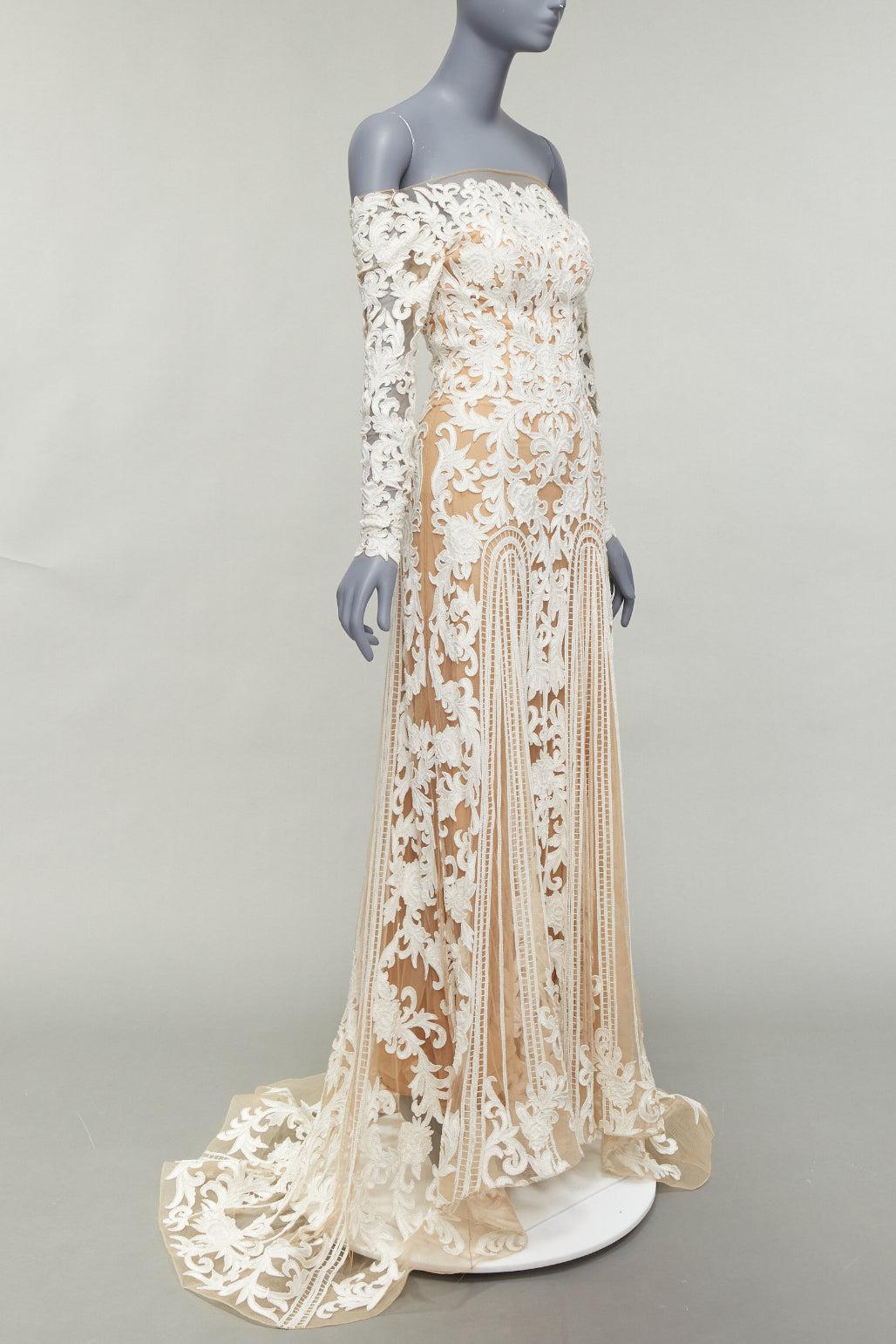 ZUHAIR MURAD Bridal 2015 Runway white pearl embellished wedding gown IT36 XXS
Reference: CELG/A00374
Brand: Zuhair Murad
Collection: FW 2015 Mariage - Runway
As seen on: Katie Maloney
Material: Silk, Blend
Color: White, Nude
Pattern: Lace
Closure: