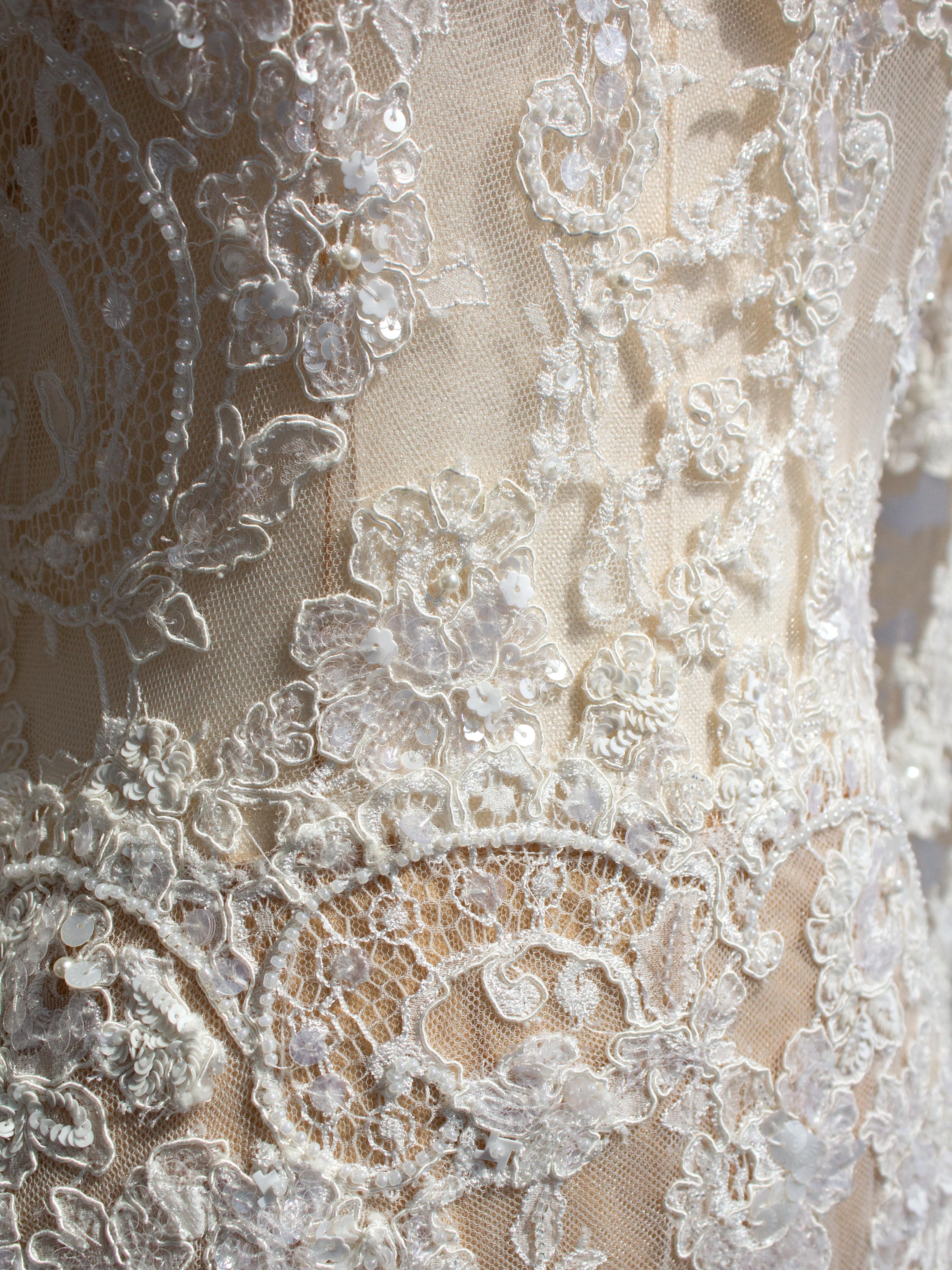 Zuhair Murad Bridal S/S 2016 Patricia White Lace Embellished Wedding Gown Dress For Sale 9