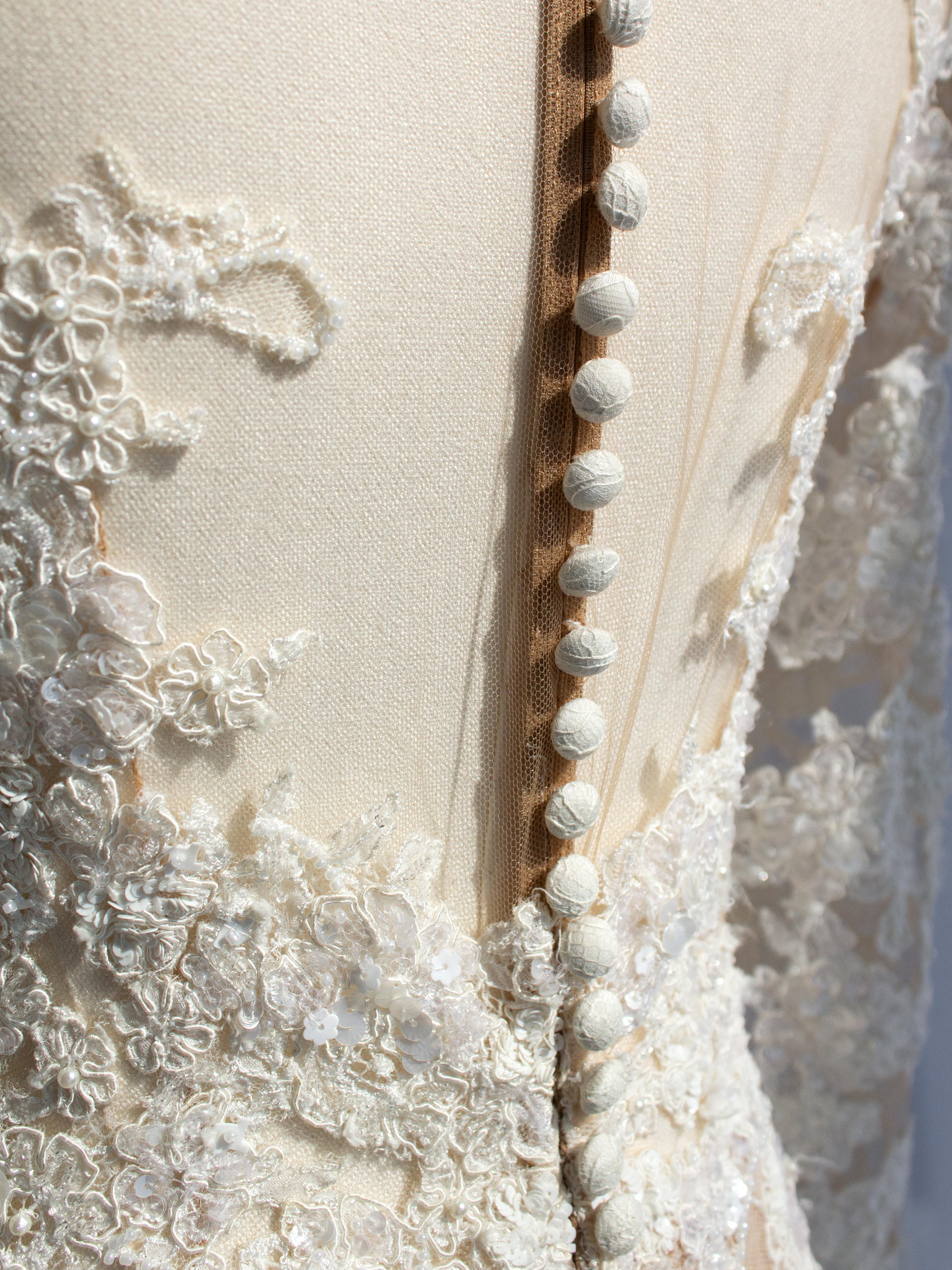 Zuhair Murad Bridal S/S 2016 Patricia White Lace Embellished Wedding Gown Dress For Sale 13