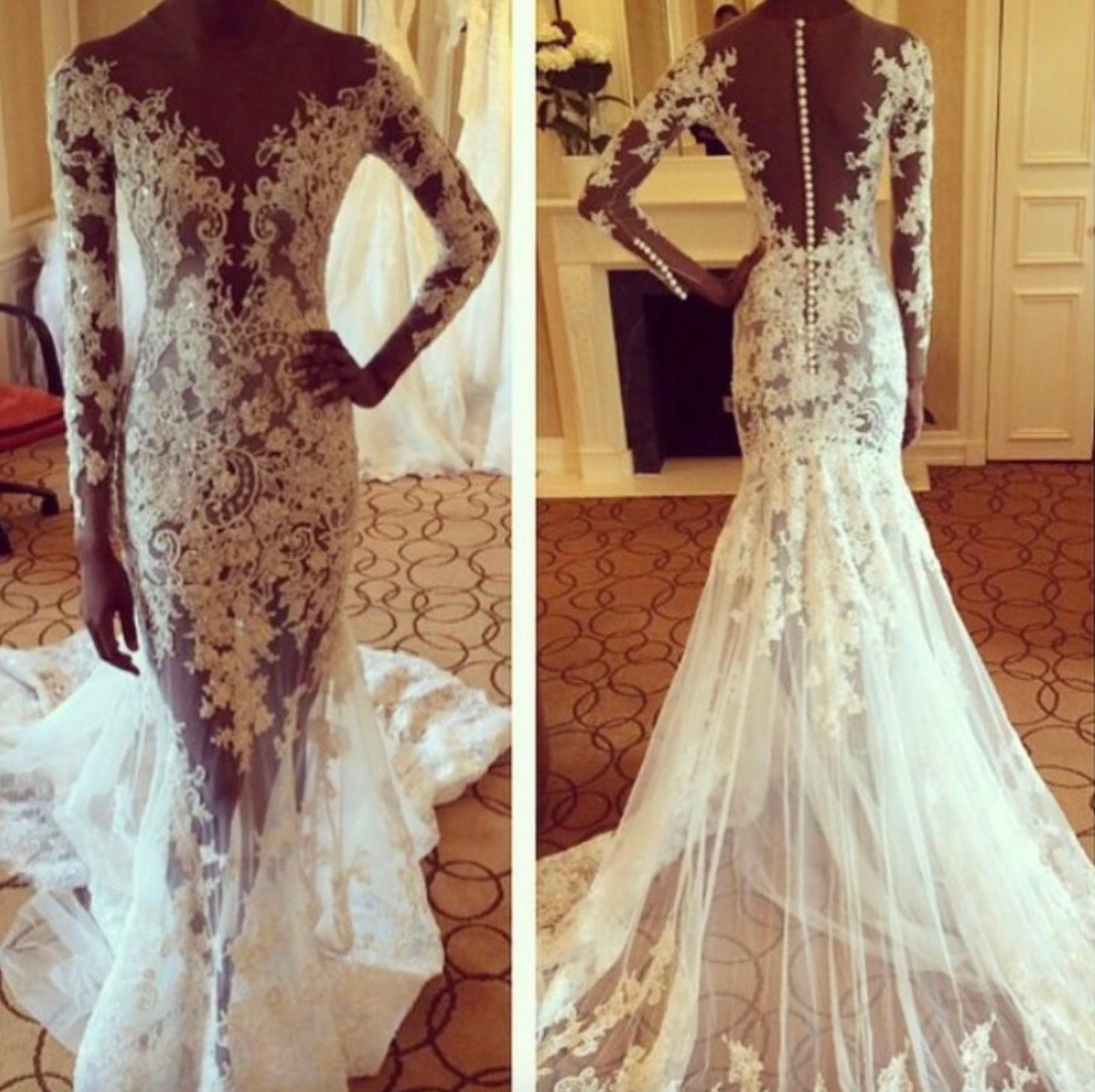 Zuhair Murad Bridal S/S 2016 Patricia White Lace Embellished Wedding Gown Dress In Good Condition For Sale In Jersey City, NJ