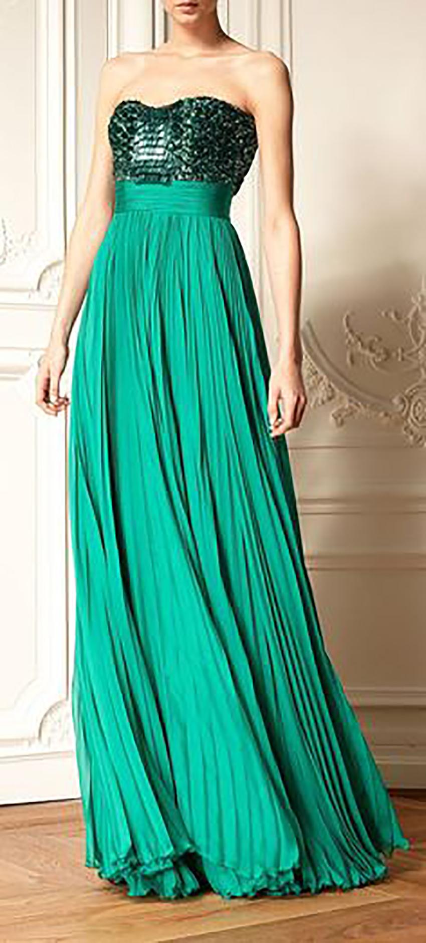 ZUHAIR MURAD

Resort 2013 L#34 
EMERALD SILK GOWN with SEQUIN EMBELLISHED CORSET
Zuhair Murad. Exactly what are unique concerning Zuhair’s collection are usually originality, versatility and womanliness. 

Content: 50% silk. 50% polyamide

Made in