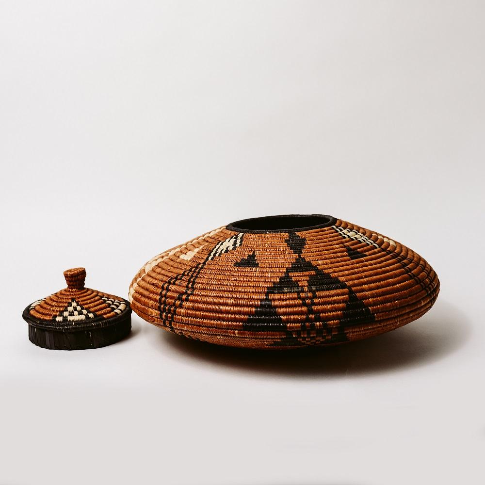 This basket is made of natural elements and traditional fibers sourced from nature and assembled together by skilled weavers, using the extract of dyes obtained from natural sources like roots, barks, fruit and berries, and leaves.

These baskets