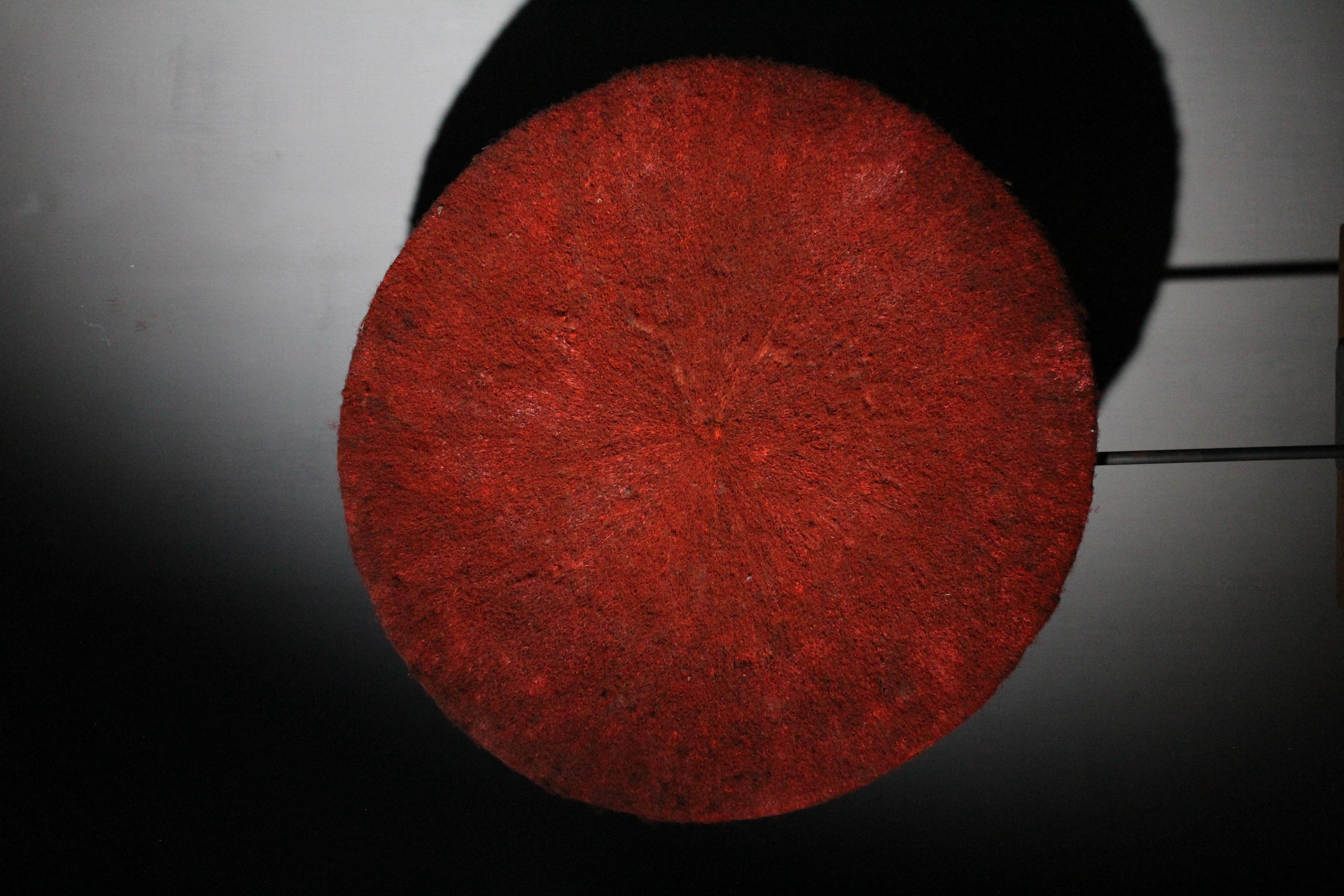 Chapeau de mariée Zulu's 'Isicholo' Bon état - En vente à Haaltert, BE