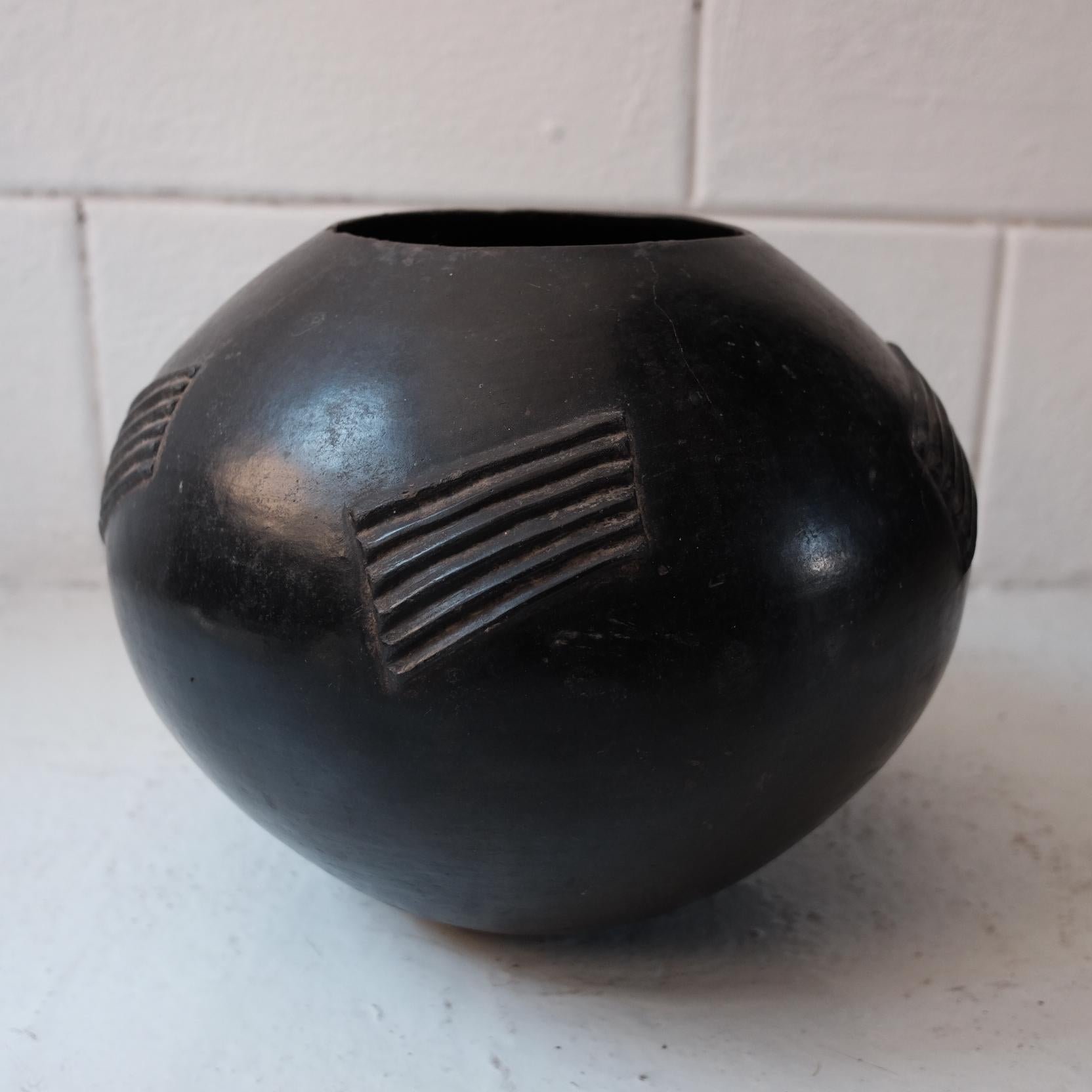 Zulu Ceremonial Beer Pot from South Africa In Good Condition In San Miguel de Allende, Guanajuato