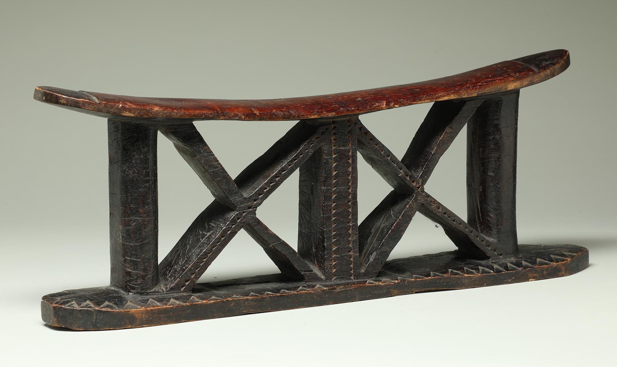 Zulu Wood Double Head Rest Stylized Human Figure, South Africa In Fair Condition For Sale In Point Richmond, CA