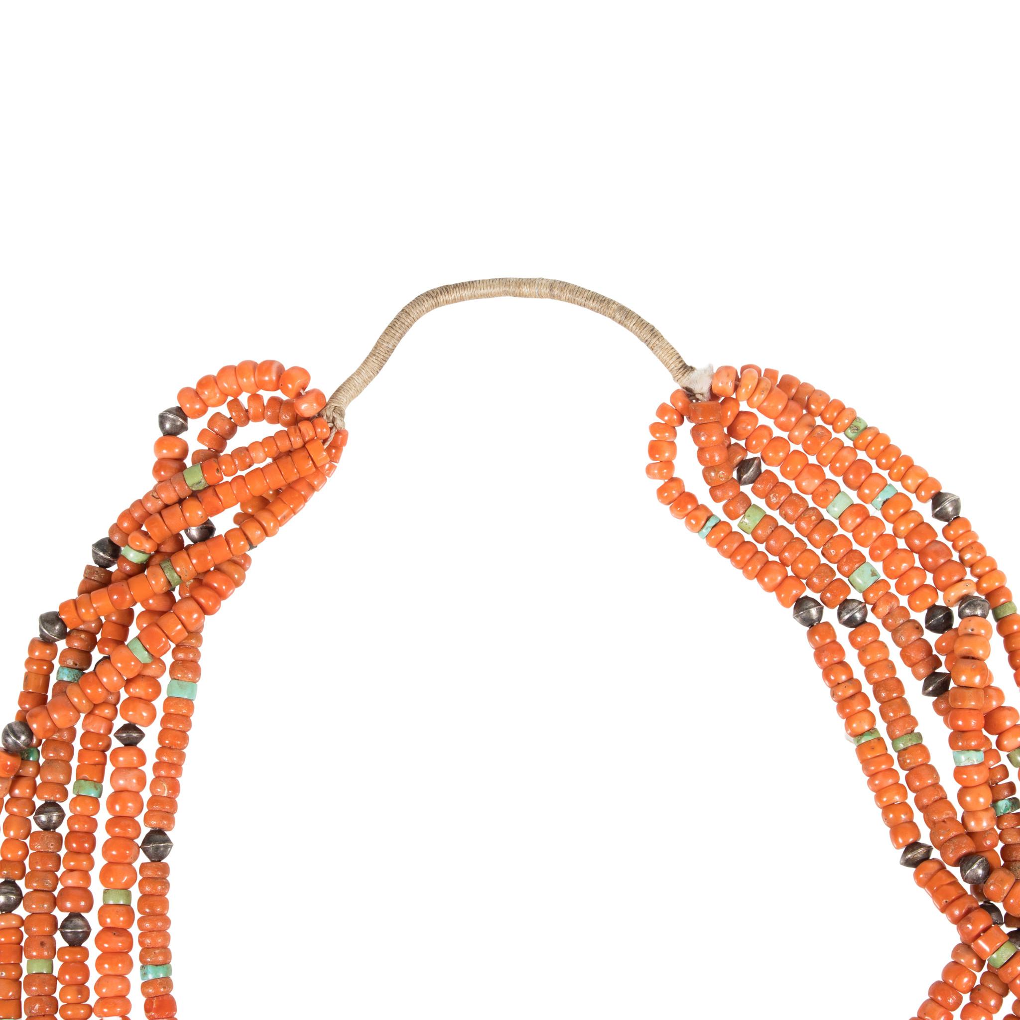 Zuni Perlen Korallen Halskette  (Indigene Kunst (Nord-/Südamerika)) im Angebot