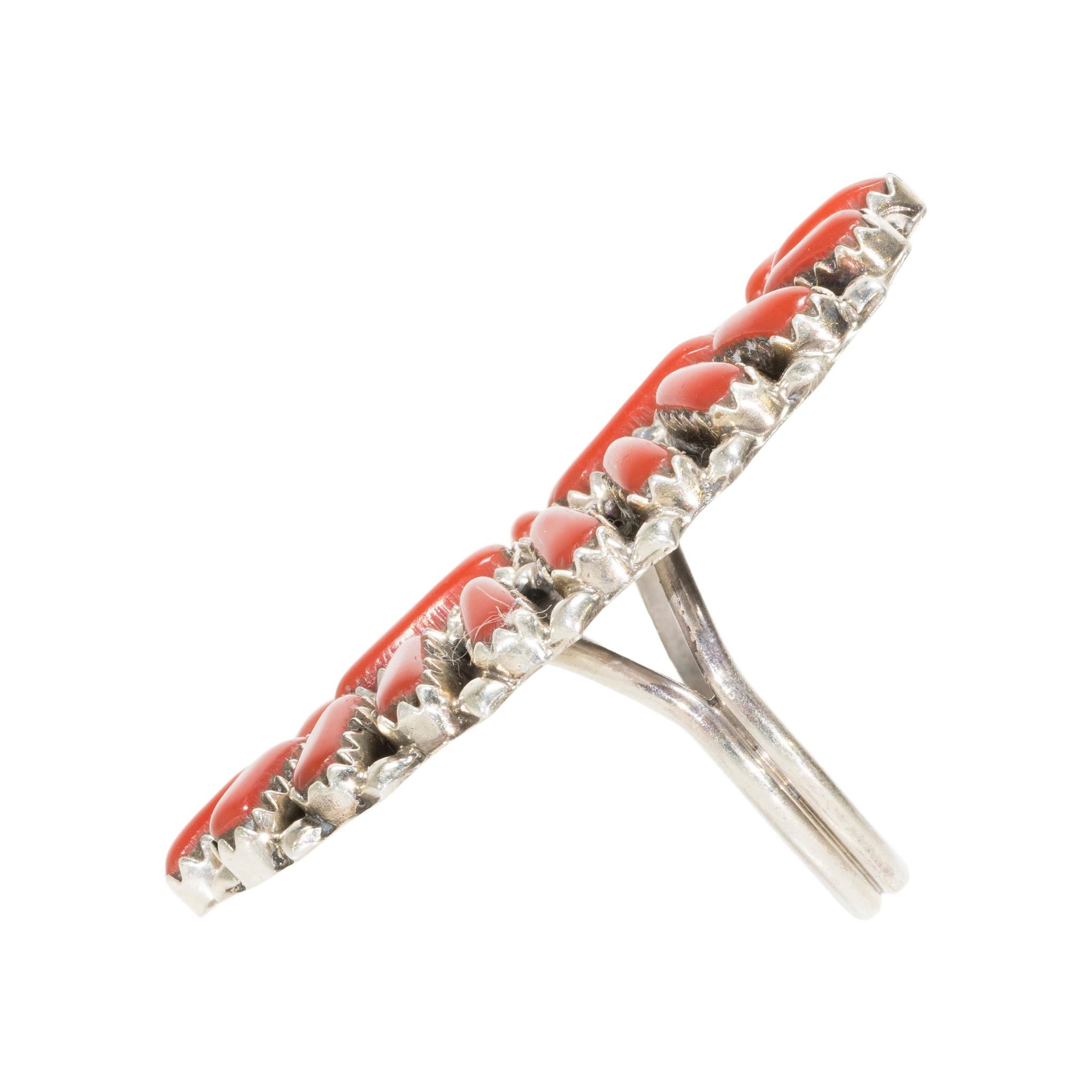 Zuni Koralle Petit Point Ring (Indigene Kunst (Nord-/Südamerika)) im Angebot