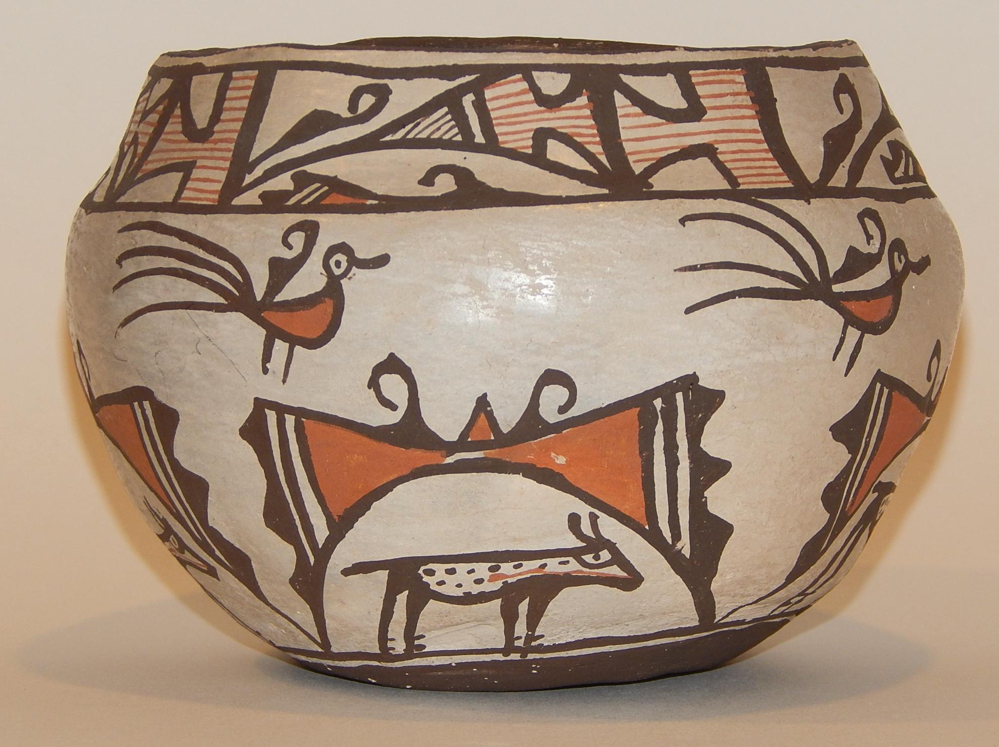 Zuni - Pot en forme de cœur amérindien Bon état - En vente à Phoenix, AZ