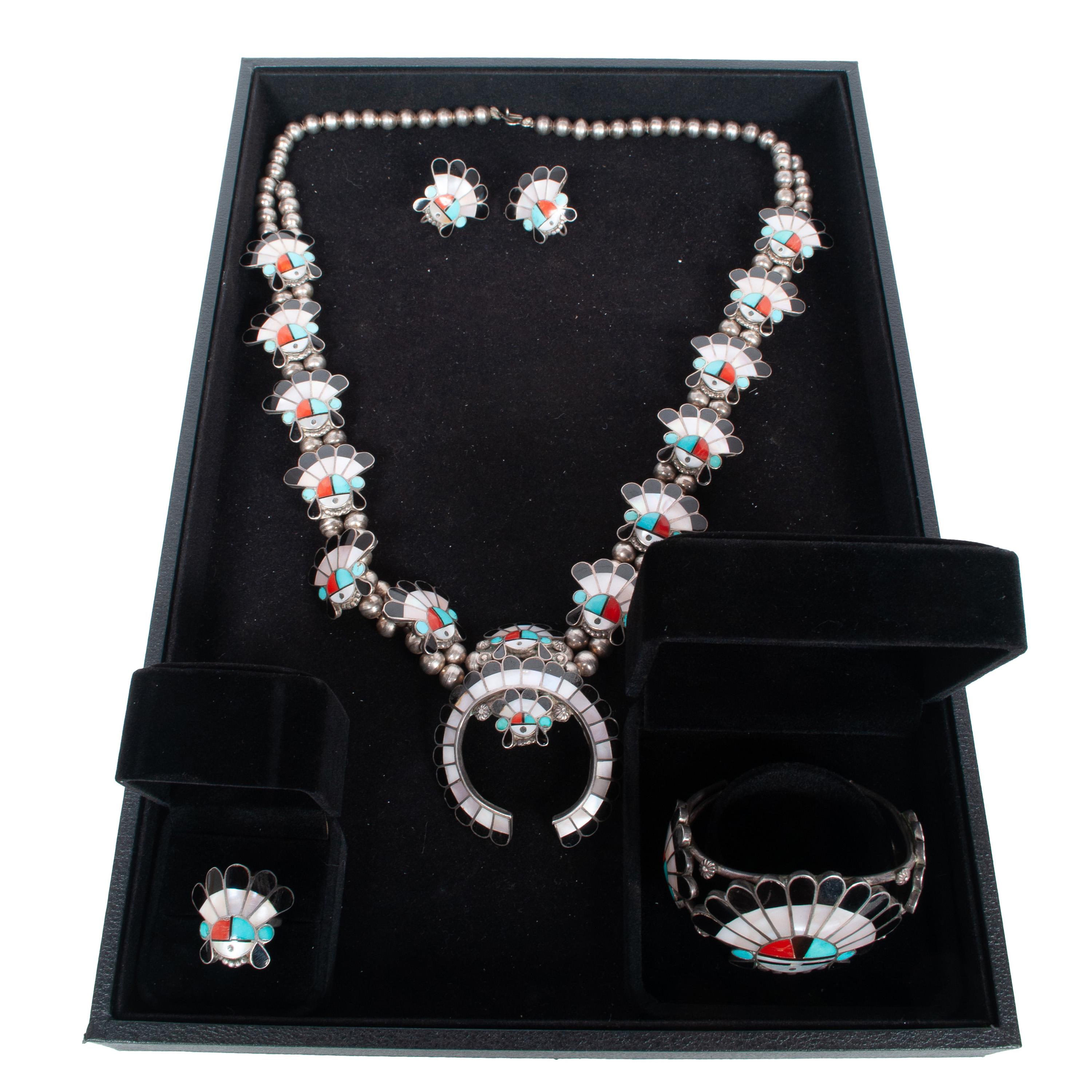 Zuni Pueblo Collar con incrustaciones de plata Sunface Pulsera Anillo de Burdian Eustace 1960 en venta 9