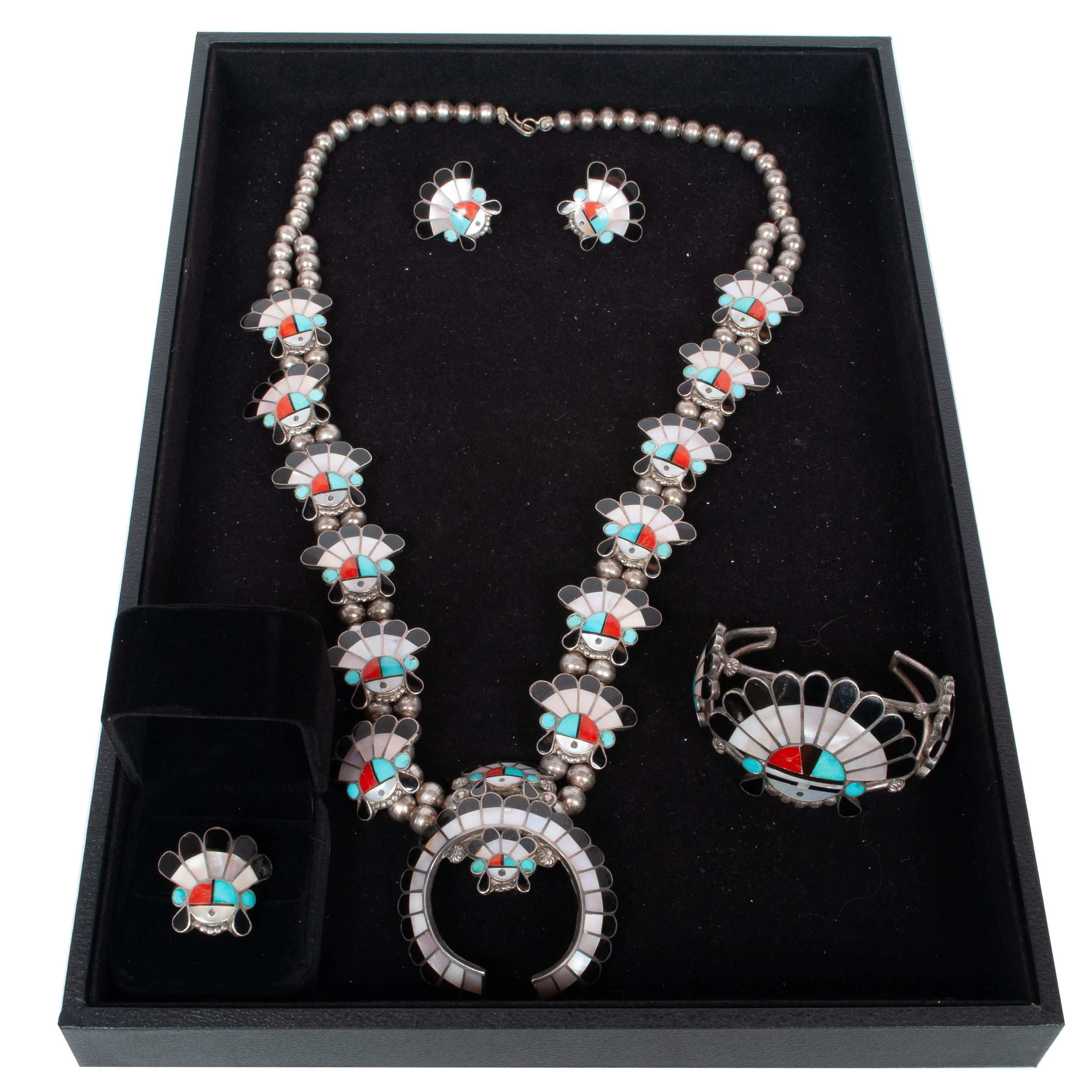 Zuni Pueblo Collar con incrustaciones de plata Sunface Pulsera Anillo de Burdian Eustace 1960 Estadounidense en venta