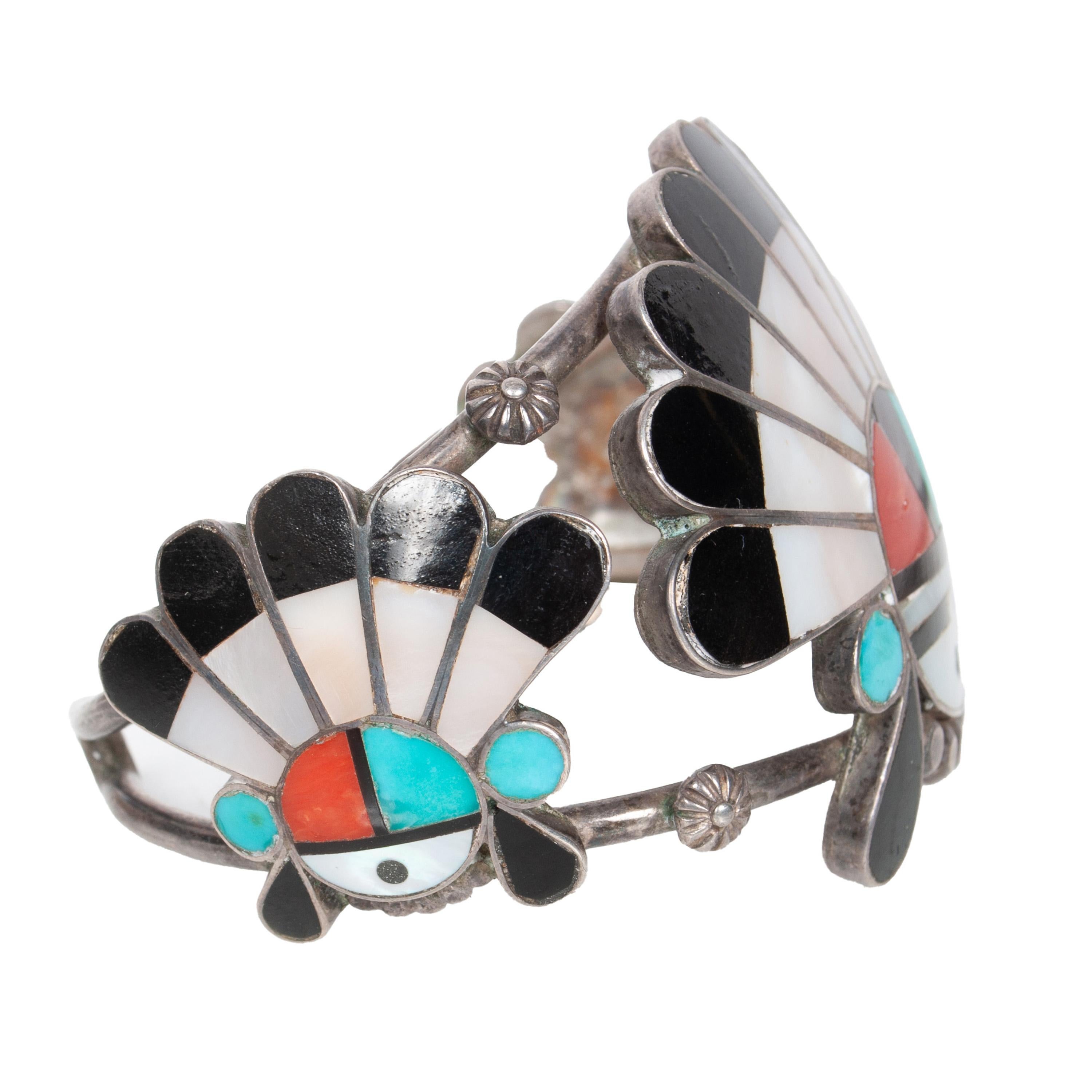 Zuni Pueblo Collar con incrustaciones de plata Sunface Pulsera Anillo de Burdian Eustace 1960 mediados del siglo XX en venta