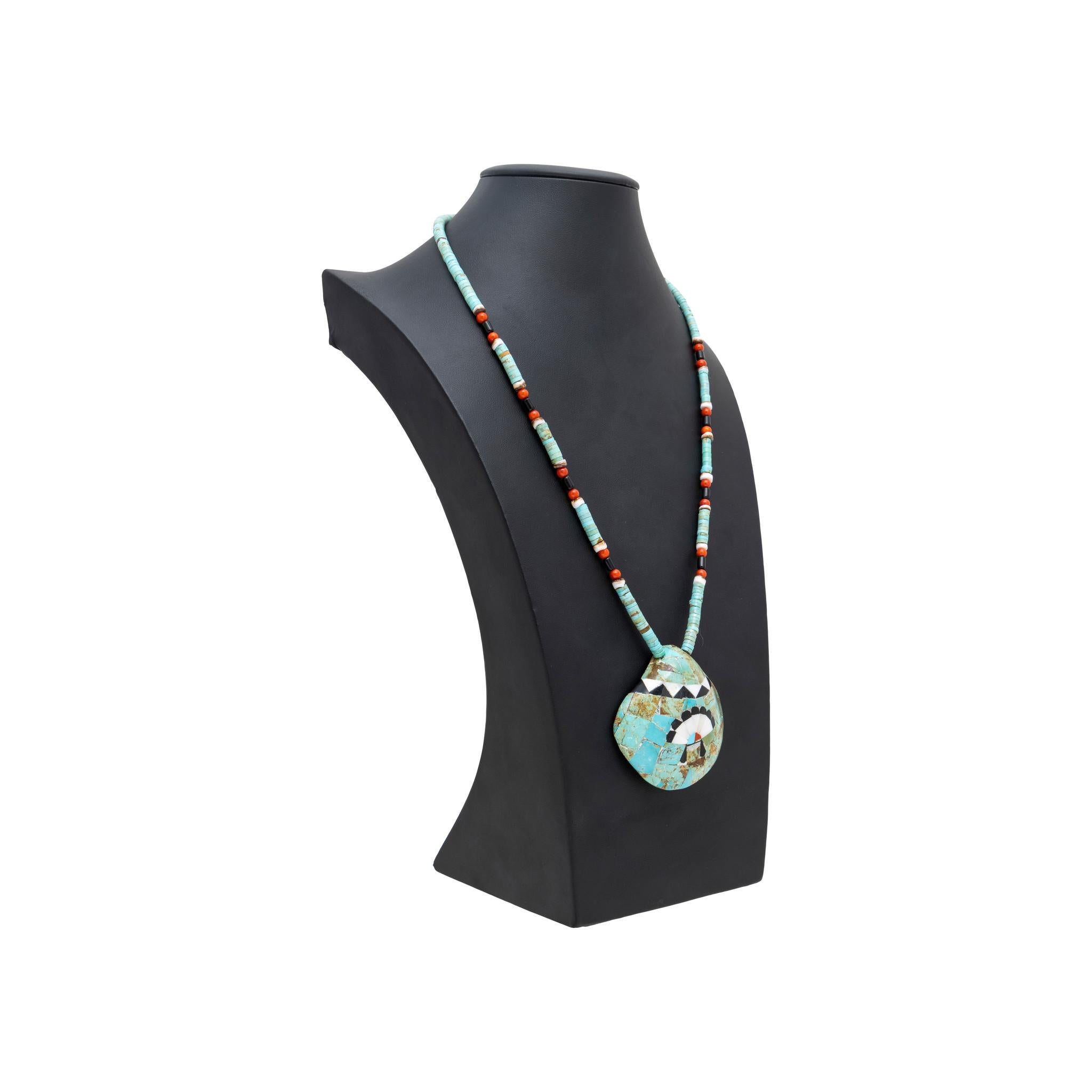 Zuni Turquoise Beaded Shell Pendant Necklace In Good Condition For Sale In Coeur d Alene, ID