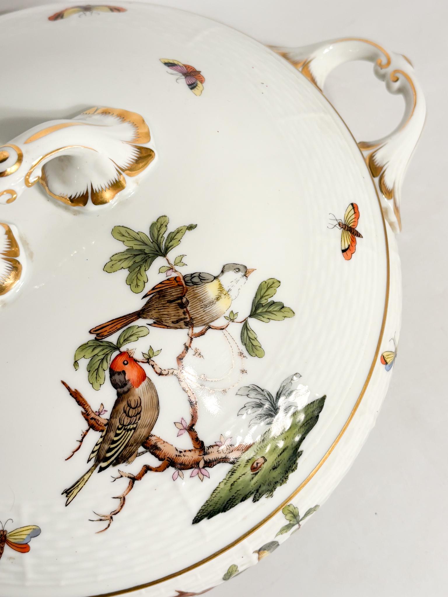 Zuppiera Centrotavola in Porcellana di Herend Rothschild Anni 70 im Zustand „Gut“ im Angebot in Milano, MI
