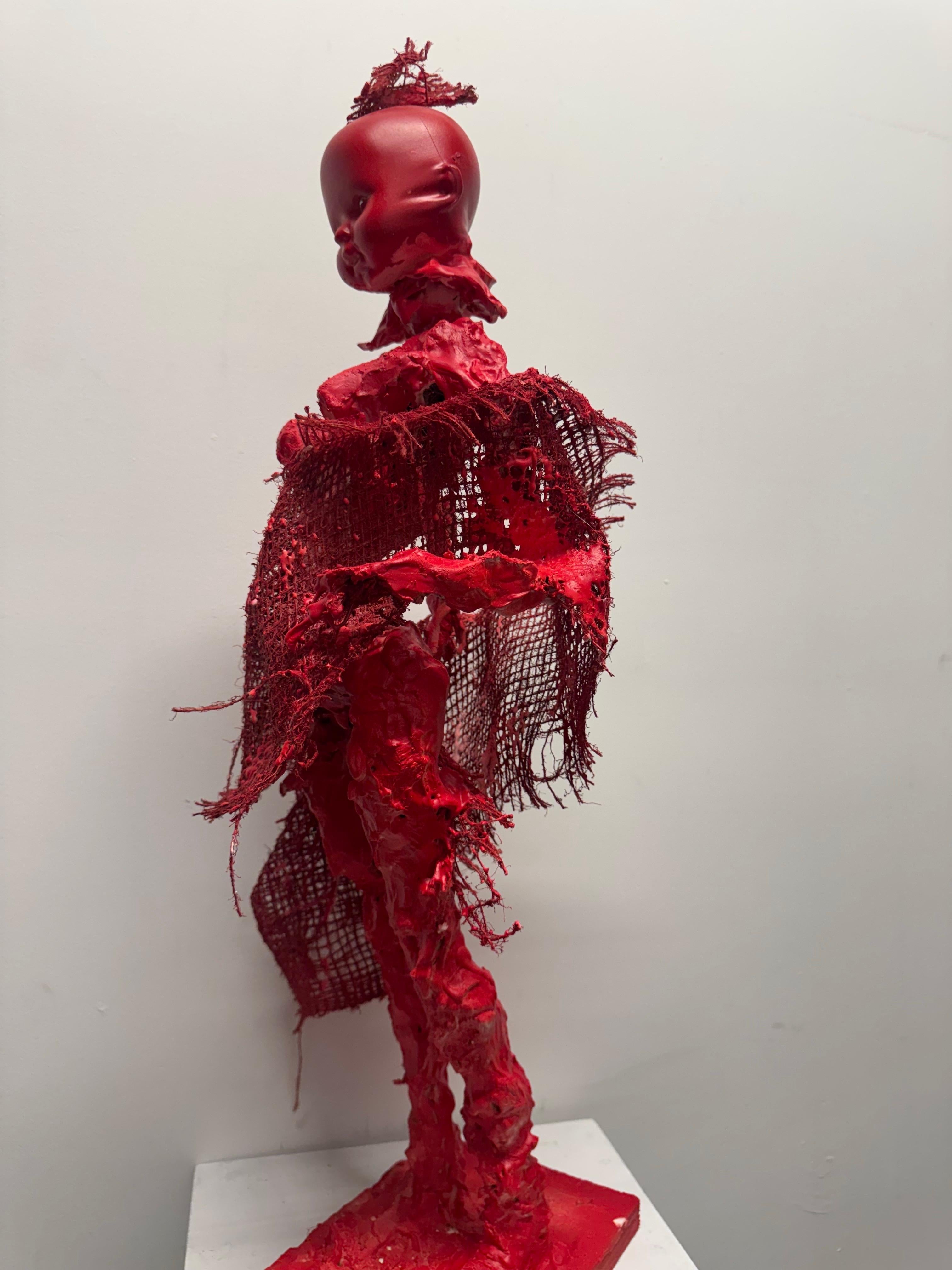 GALLERIA DELLE DODICI SEDIE
ZURA (georgiano-americano, nato nel 1969)
BAMBINI DEMNA, 2024
Tecnica mista
H. 35 x L. 12 x P. 10 pollici (89 x 30 x 25 cm)
Plexiglass acrilico trasparente incluso

I Demna Babies di Zura sono sculture in mixed-media