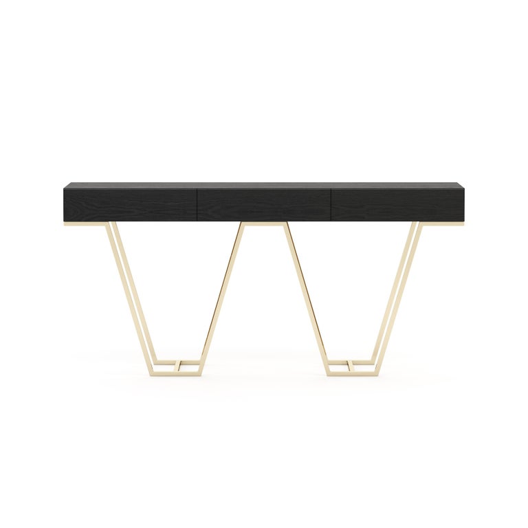 Handcrafted by Laskasas talented craftsmen, Zurique console is an elegant wooden piece, with natural or lacquer finish. It features a three-drawer version with a split frame and a two-drawer version, which is supported by a unique structure. This