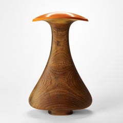 Zurri 0.1, vasija escultórica de madera de tulipán con interior naranja, de Donald Baugh