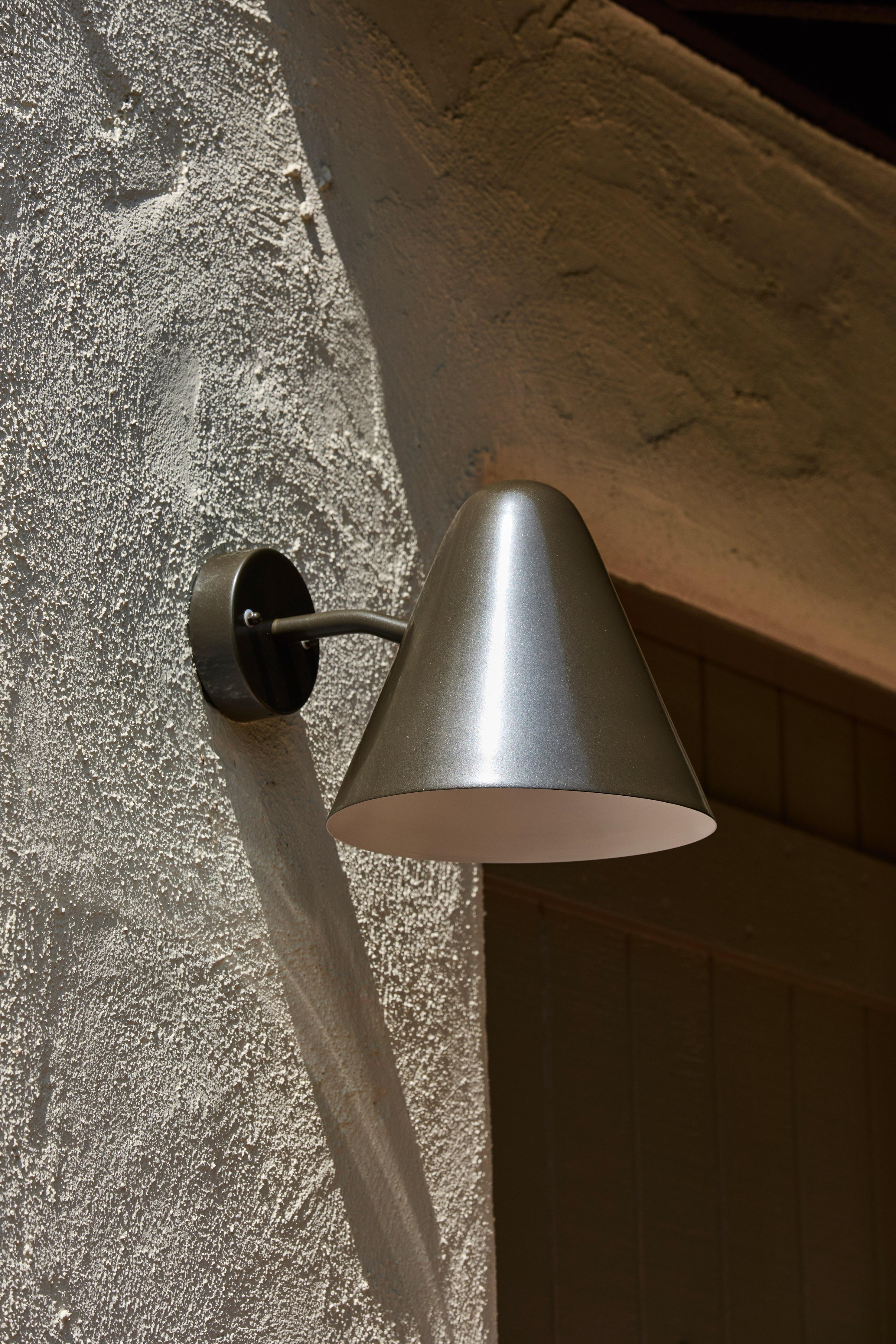 Applique murale en laiton peint bronze 'ZuZu' dans le style de Jacques Biny en vente 2