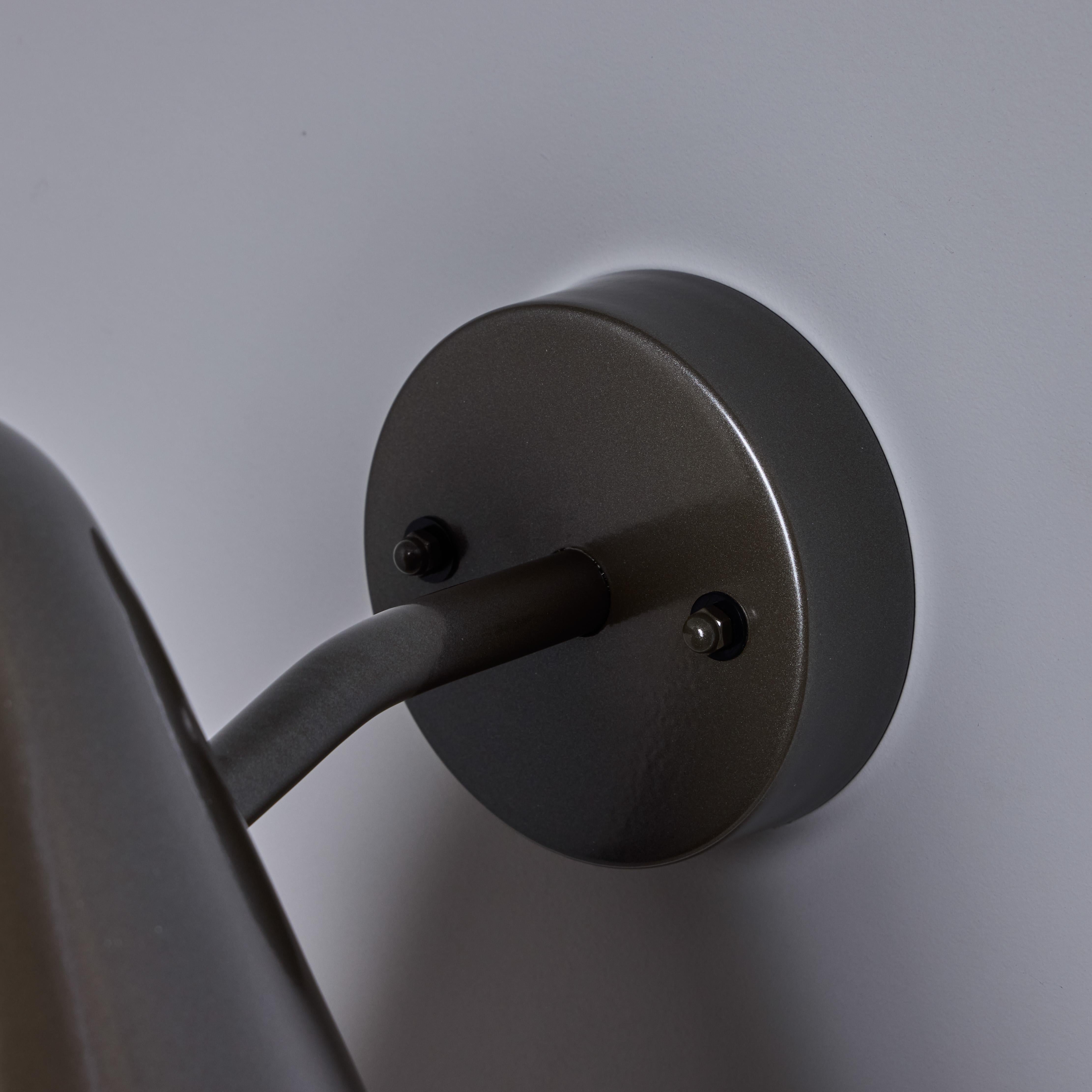 Applique murale en laiton peint bronze 'ZuZu' dans le style de Jacques Biny en vente 8