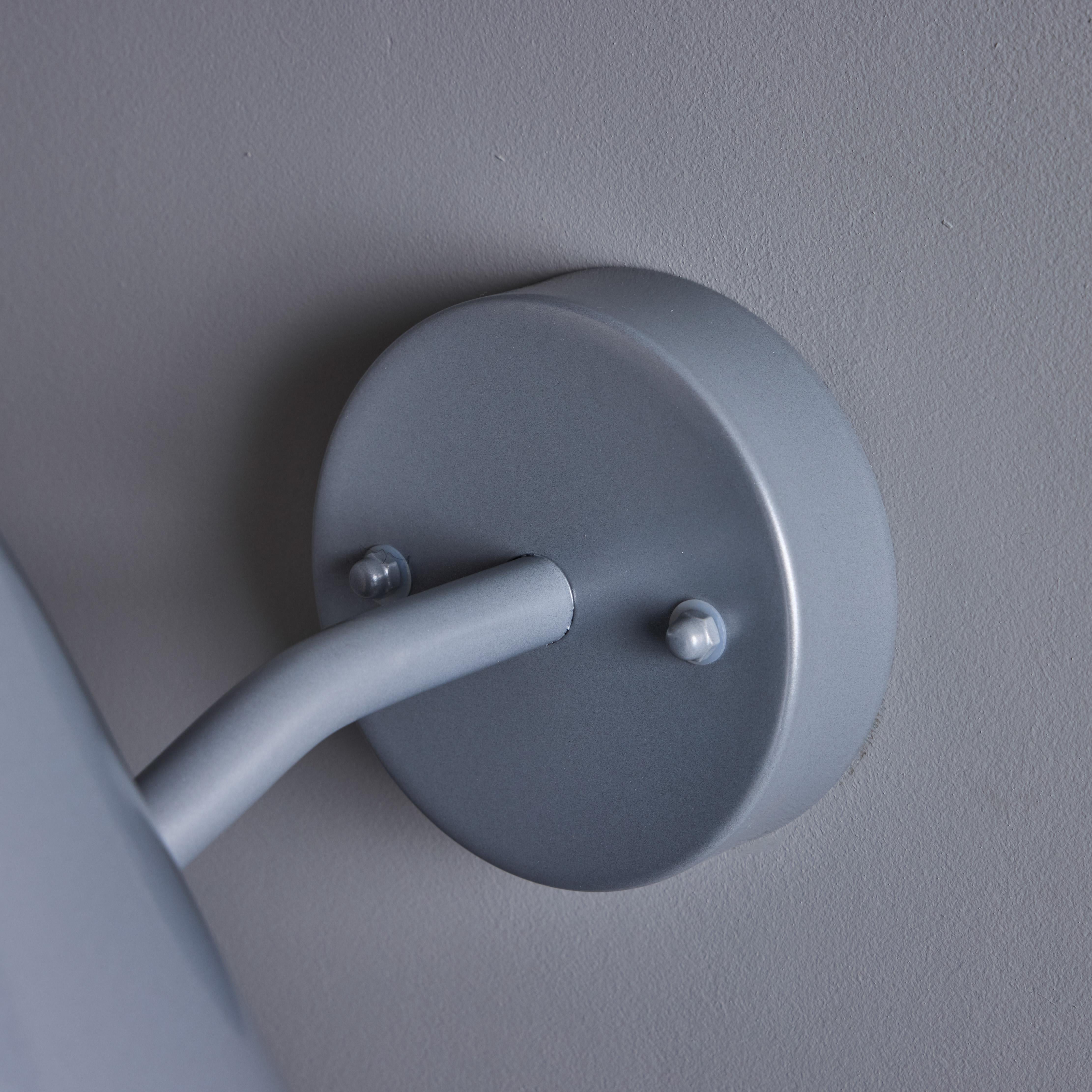 Wandleuchter 'ZuZu' aus silberfarbenem Messing im Stil von Jacques Biny im Angebot 10