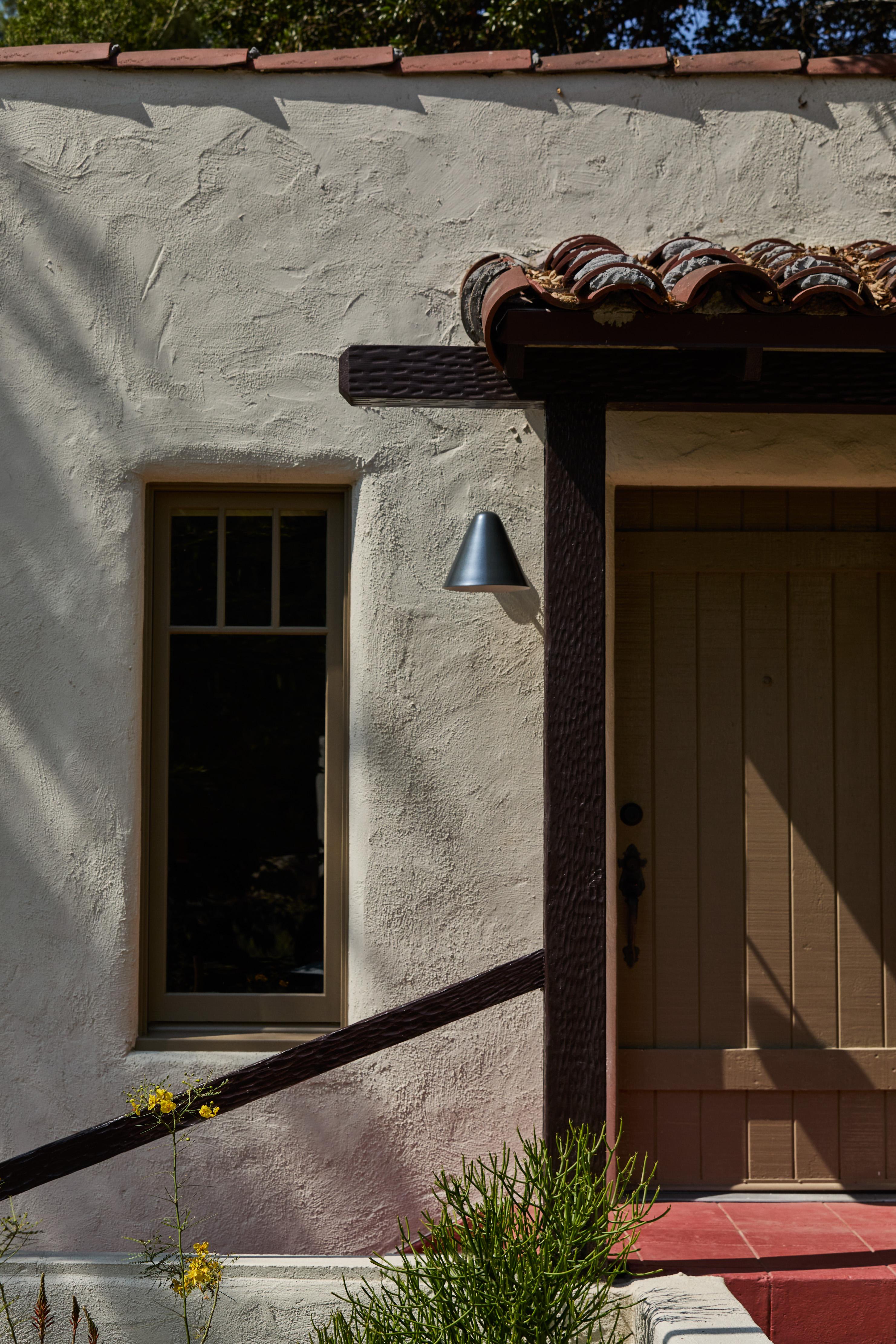 Mid-Century Modern 'ZuZu' Steel Painted Brass Wall Sconce in the Style of Jacques Biny For Sale