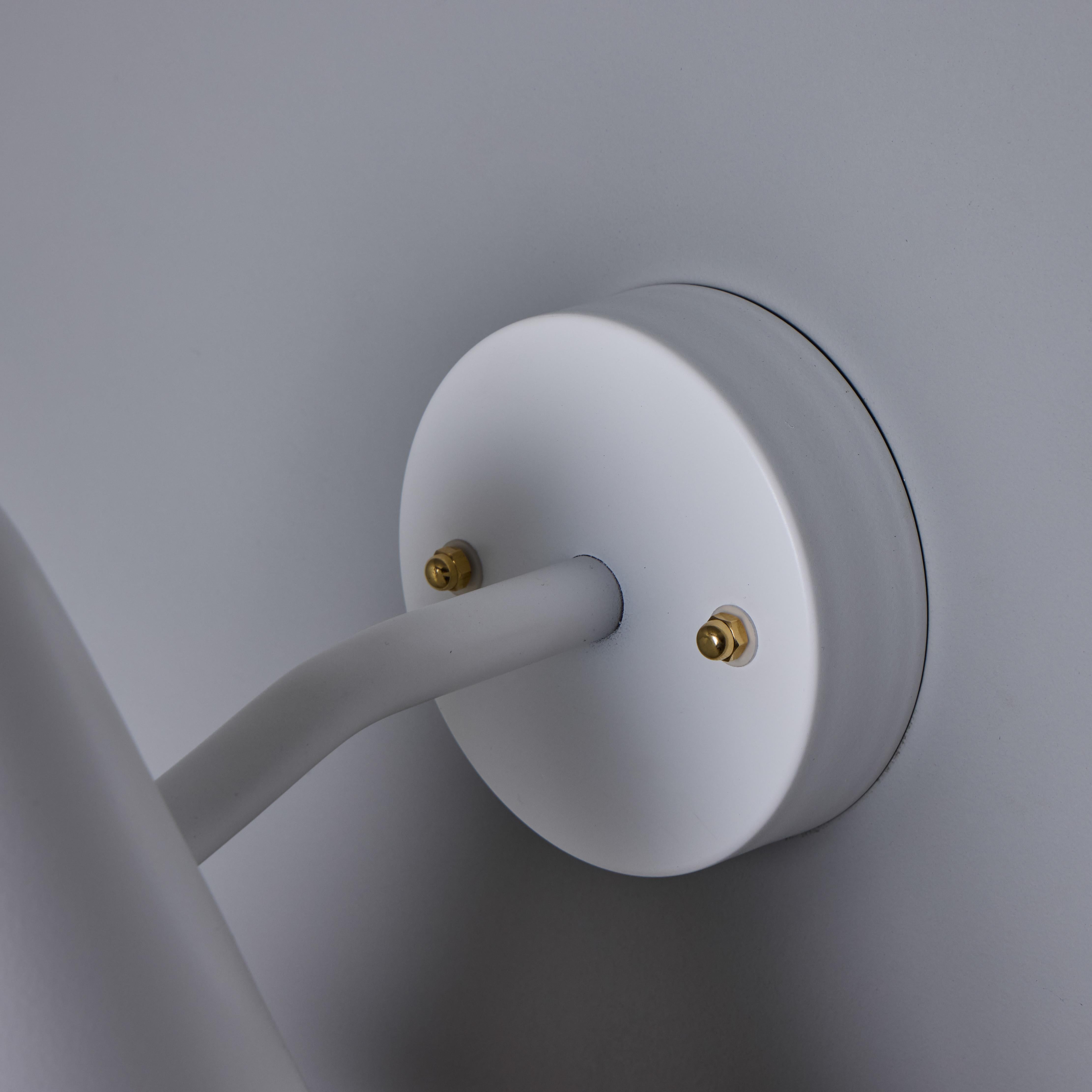 Applique murale en laiton peint en blanc 'ZuZu' dans le style de Jacques Biny en vente 11