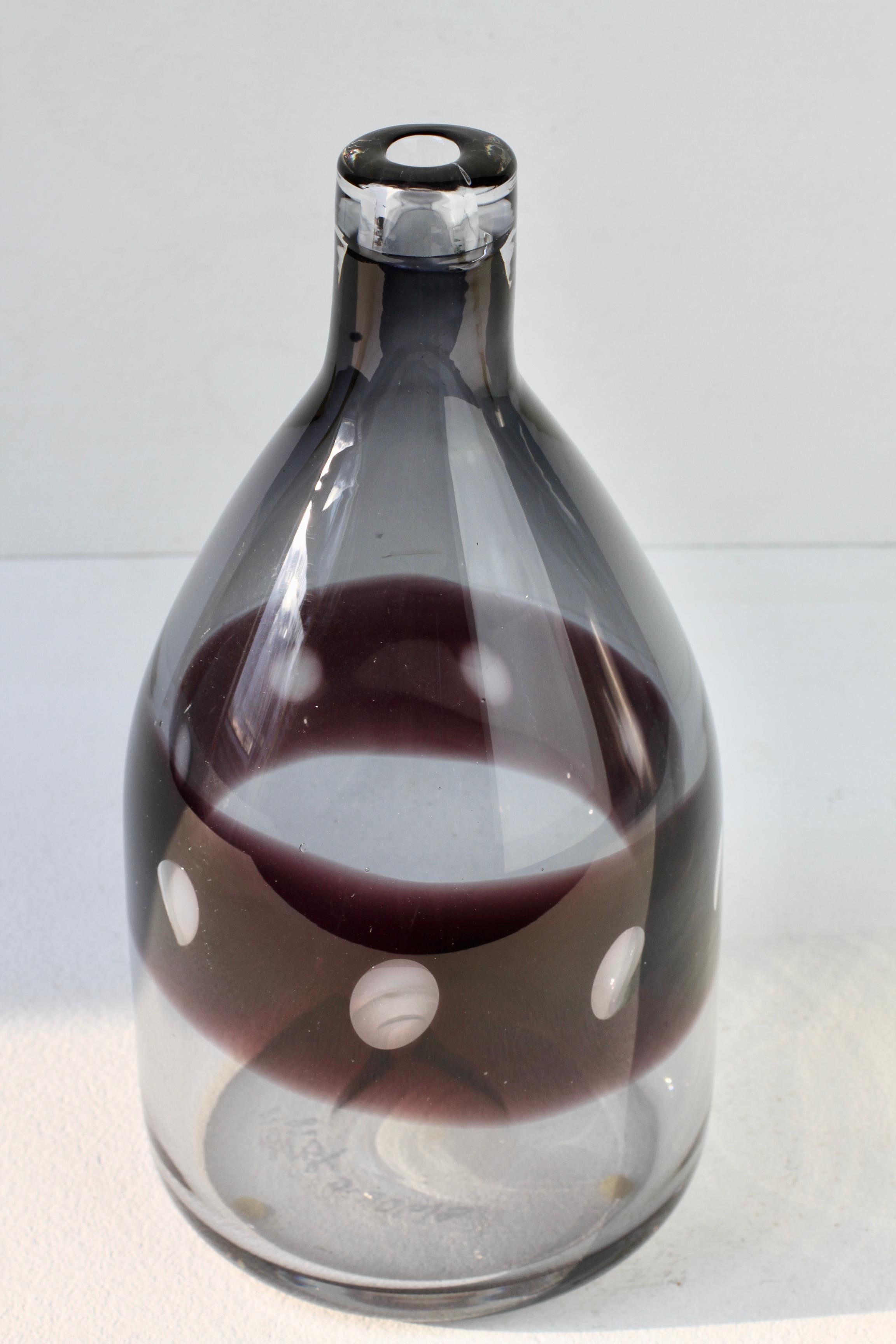Rare vase bouteille en verre bullé violet de Zwiesel, moderne du milieu du siècle dernier en vente 9