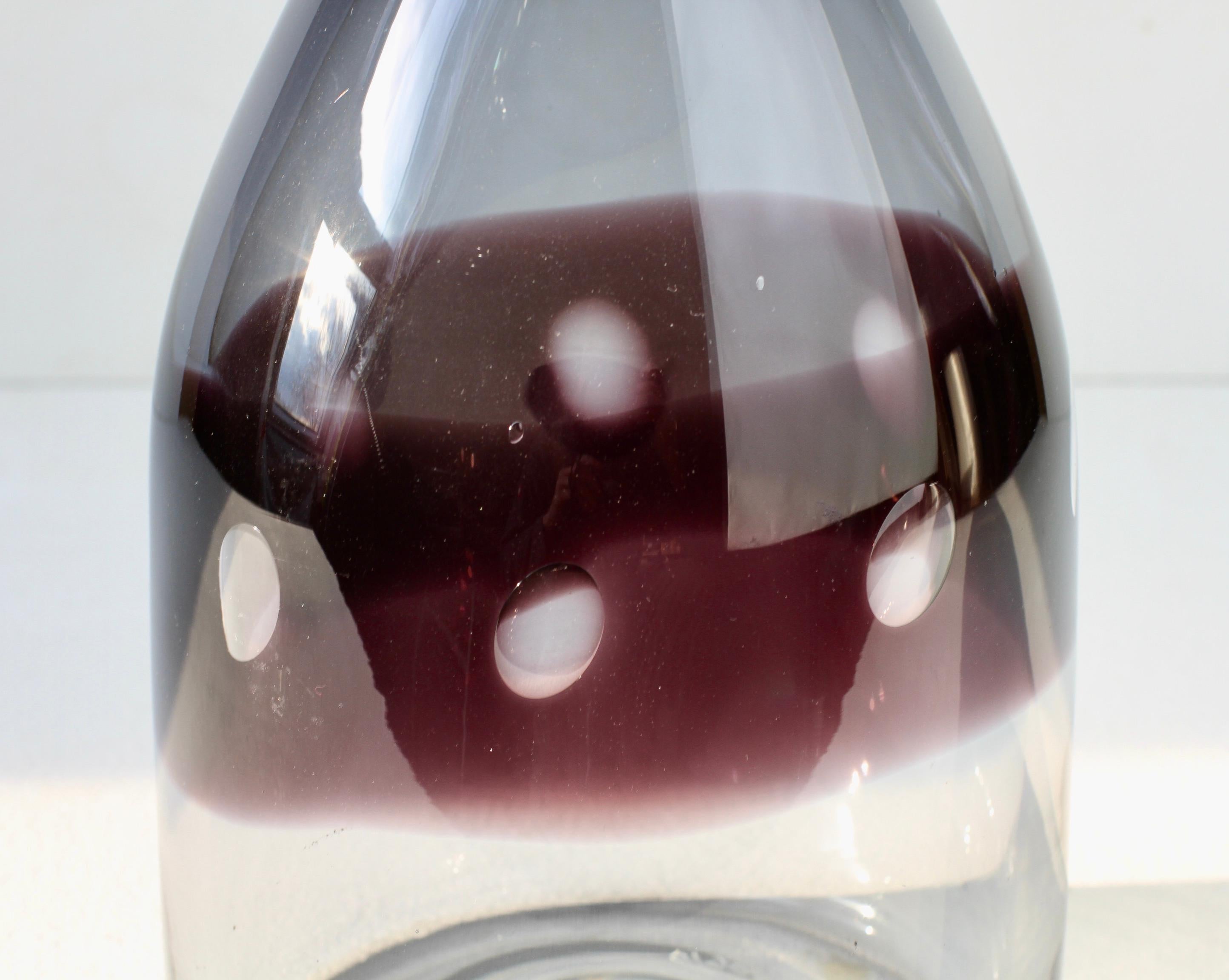 Rare vase bouteille en verre bullé violet de Zwiesel, moderne du milieu du siècle dernier en vente 11