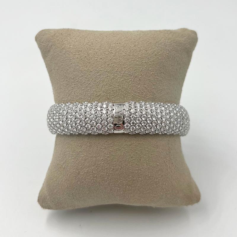 Modern Zydo 18K White Gold 19.57ctw Medium Diamond Domed Stretch Bracelet 57222 For Sale