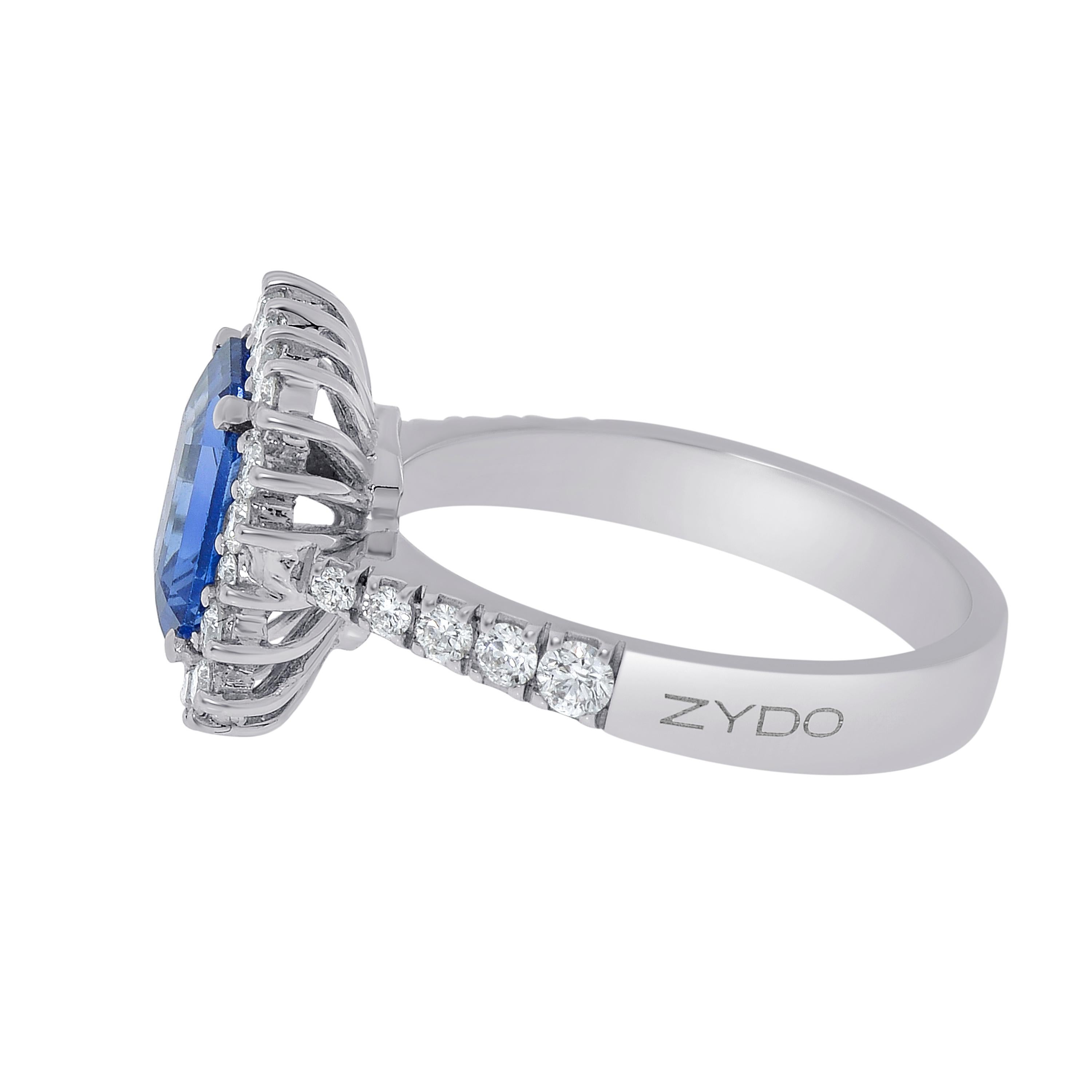 Contemporary Zydo 18K White Gold Sapphire & Diamonds Cocktail Ring sz. 7 For Sale